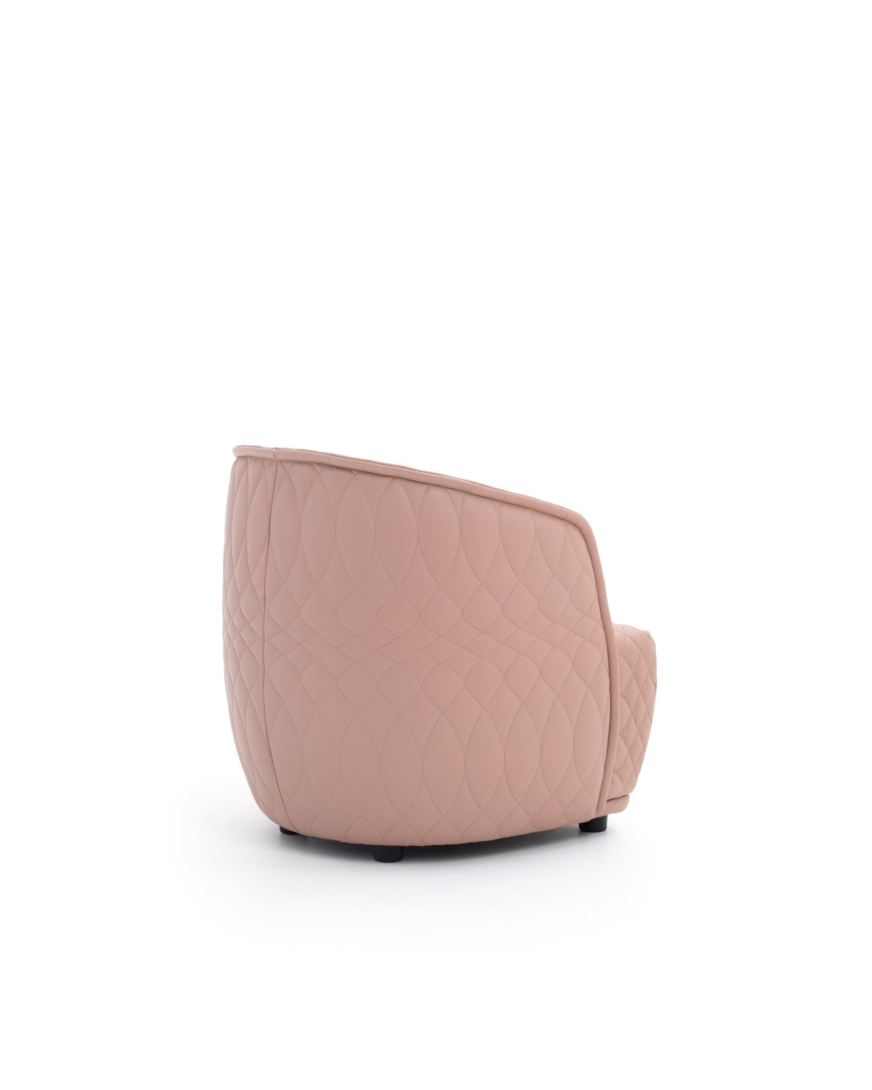 https://a.1stdibscdn.com/moroso-redondo-small-armchair-by-patricia-urquiola-for-sale-picture-3/f_16392/f_411335521724158472328/SL_Redondo_RD0001_2018_300_4_master.jpg