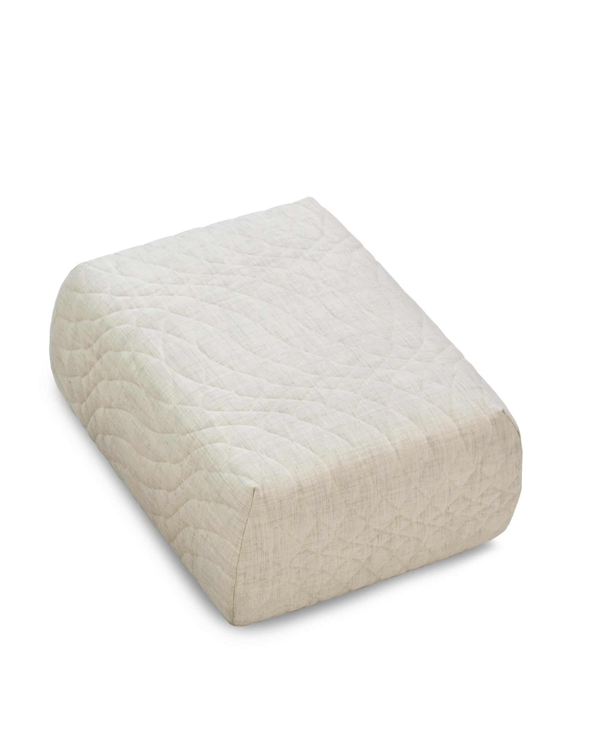 https://a.1stdibscdn.com/moroso-redondo-sofa-by-patricia-urquiola-for-sale-picture-7/f_16392/f_411337621724159176315/SL_Redondo_RD0017_2012_300_2_master.jpg