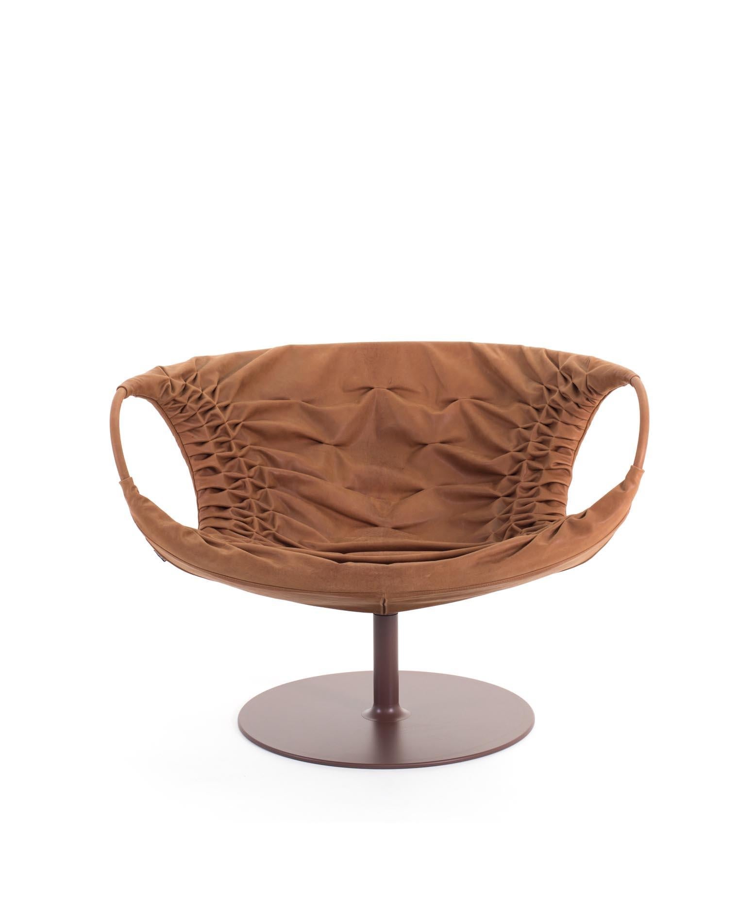 https://a.1stdibscdn.com/moroso-smock-armchair-by-patricia-urquiola-for-sale-picture-6/f_16392/f_411447321724239399891/SL_Smock_SM00VT_2018_300_1_master.jpg