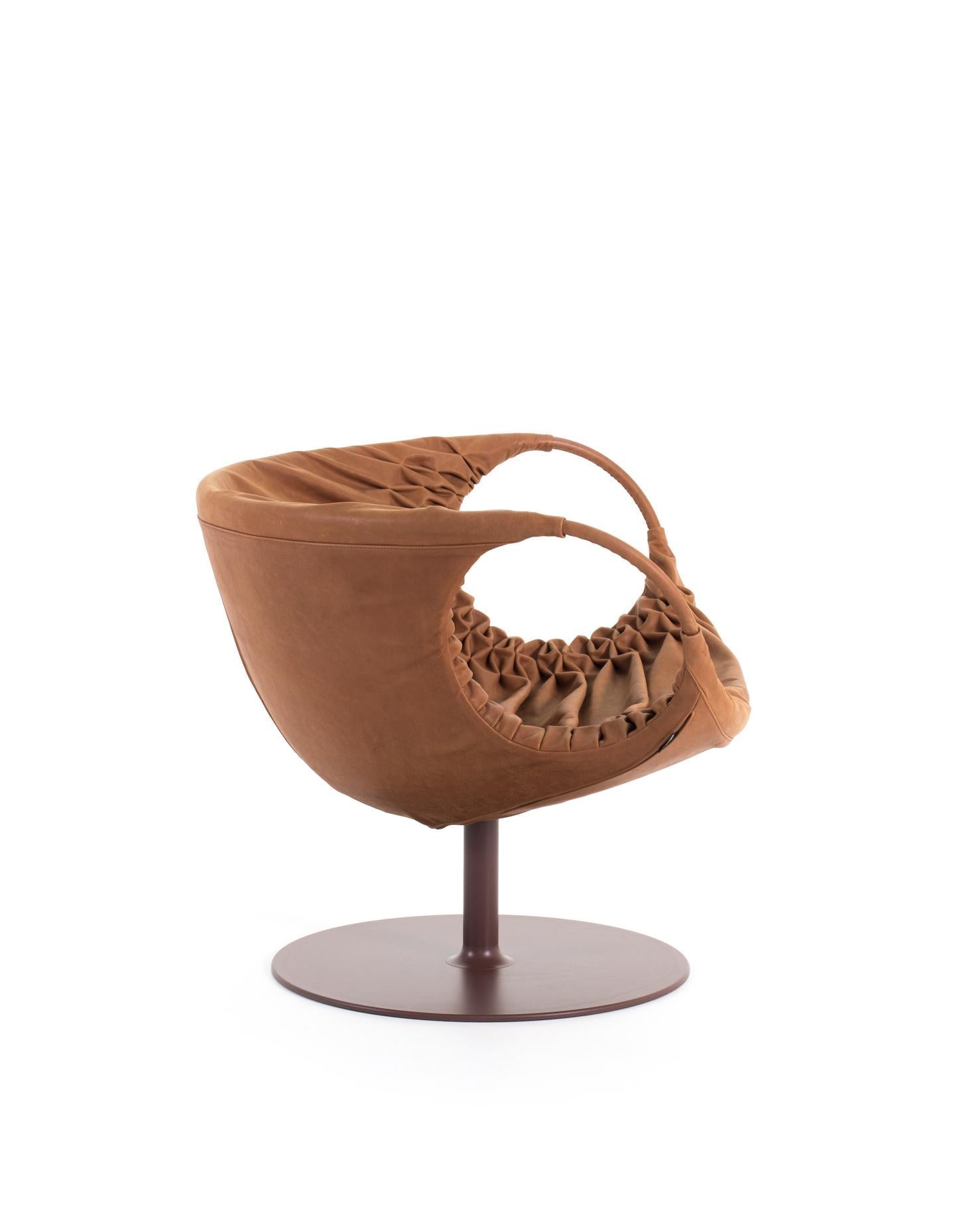 https://a.1stdibscdn.com/moroso-smock-armchair-by-patricia-urquiola-for-sale-picture-3/f_16392/f_411447321724239399839/SL_Smock_SM00VT_2018_300_4_master.jpg