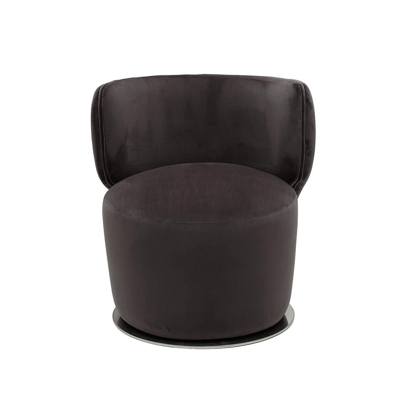 https://a.1stdibscdn.com/sierra-black-swivel-armchair-by-sm-living-couture-for-sale-picture-4/f_17062/f_400402121717603783619/SMDVBA_057_B20191018_7_1qx3wro_master.jpg