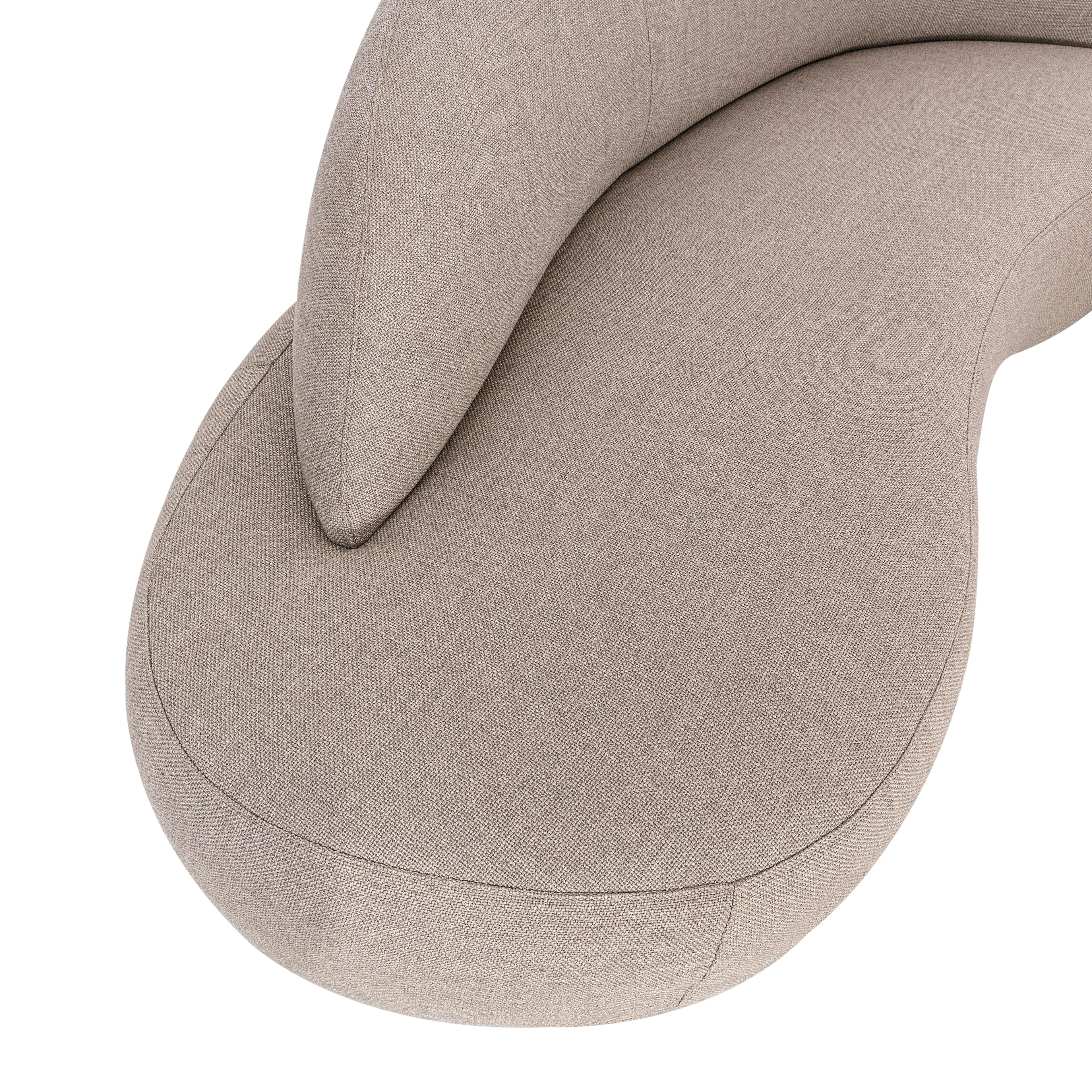 https://a.1stdibscdn.com/modular-greige-fabric-sofa-with-volumetric-design-customizable-ruy-line-for-sale-picture-4/f_52822/f_414917221726494205547/SOFA_9631_RUY_DIR_ASS_250CM_2626_A8_145MC_9_master.jpg