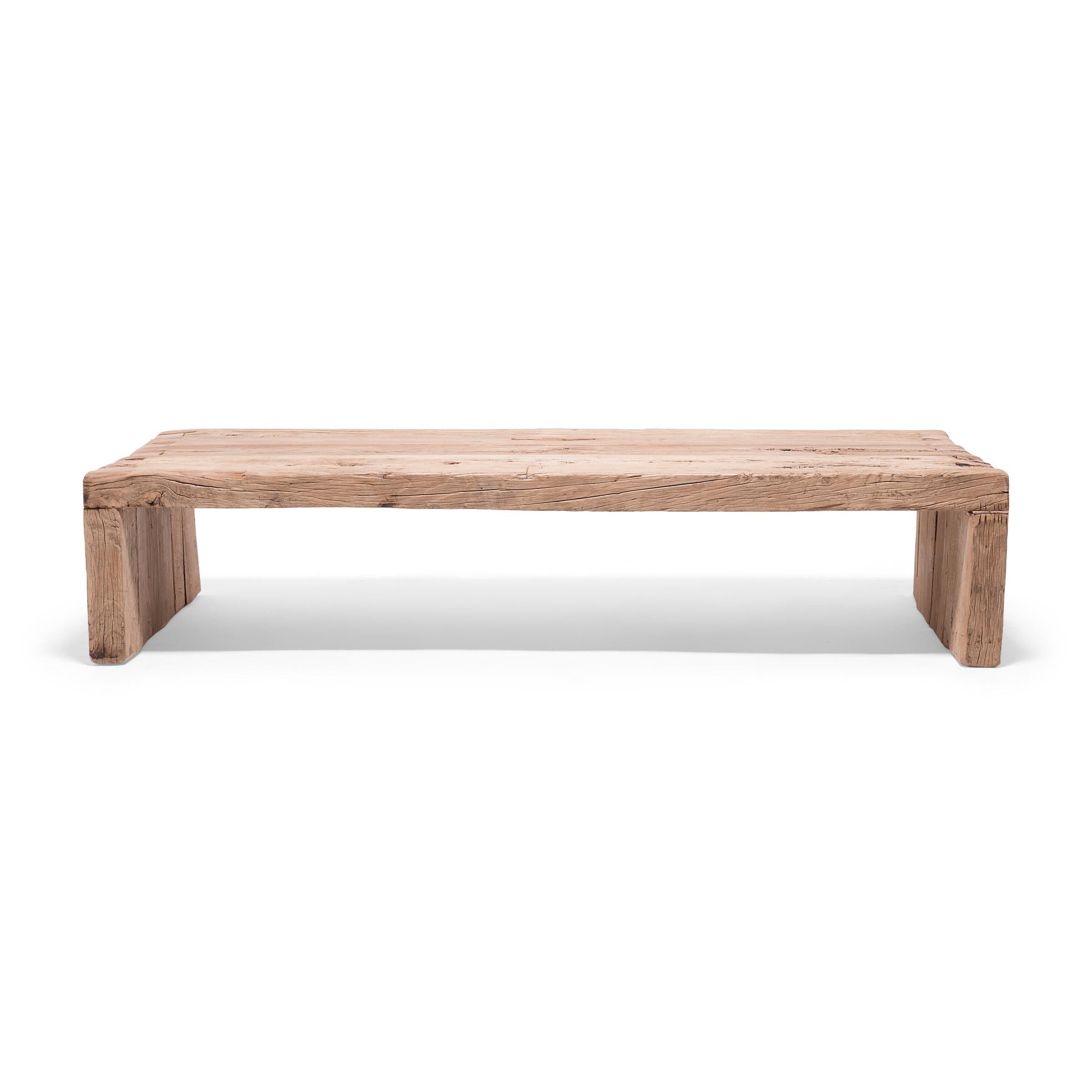 https://a.1stdibscdn.com/custom-reclaimed-elm-coffee-table-for-sale-picture-2/f_8200/f_256436321633710881456/SOPR0016_001_master.jpg