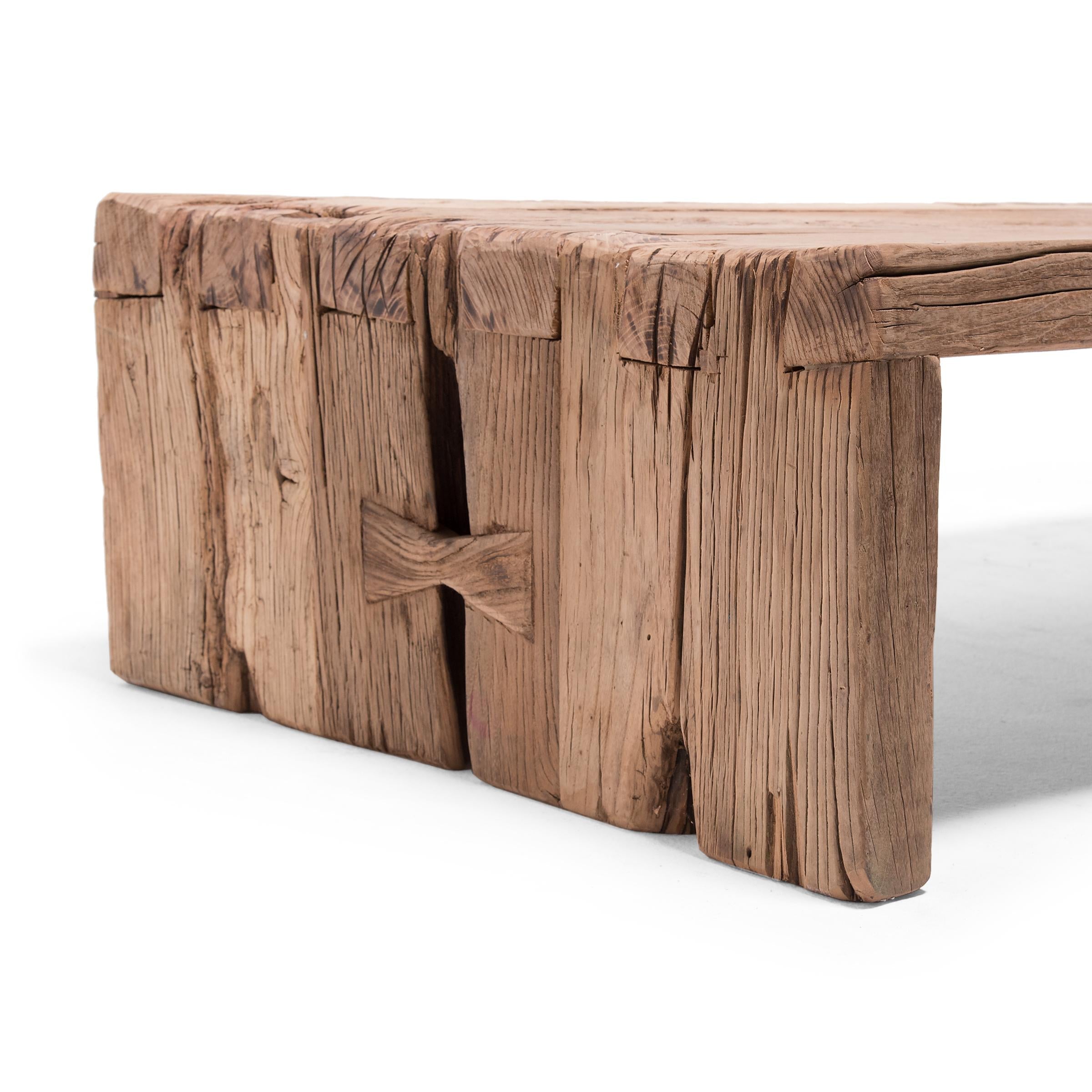 https://a.1stdibscdn.com/custom-reclaimed-elm-coffee-table-for-sale-picture-7/f_8200/f_256436321633710884163/SOPR0016_007_master.jpg