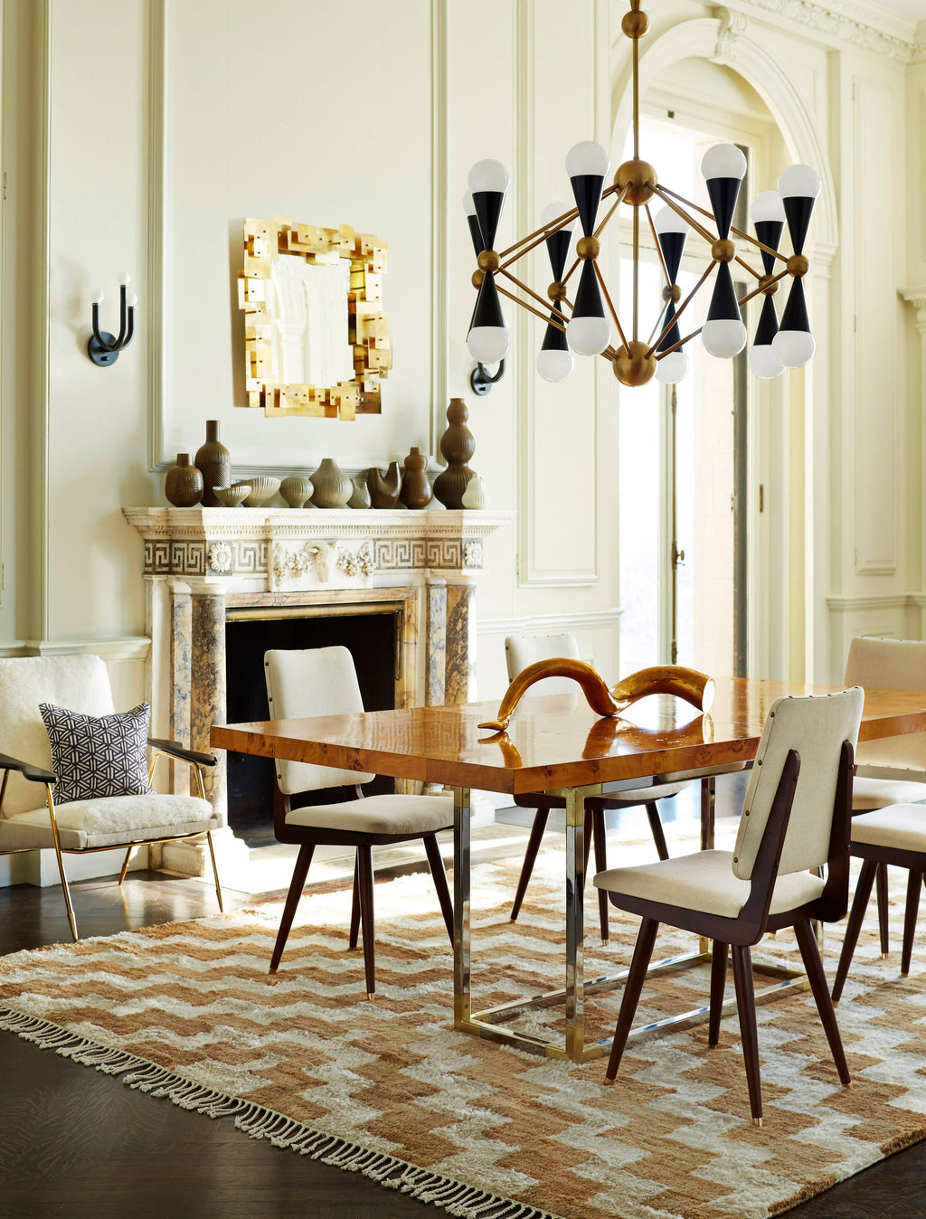 https://a.1stdibscdn.com/bond-burled-wood-dining-table-for-sale-picture-4/f_29693/f_151740321561066939430/SP16_BondDiningTable_CamilleDiningchairs_master.jpg