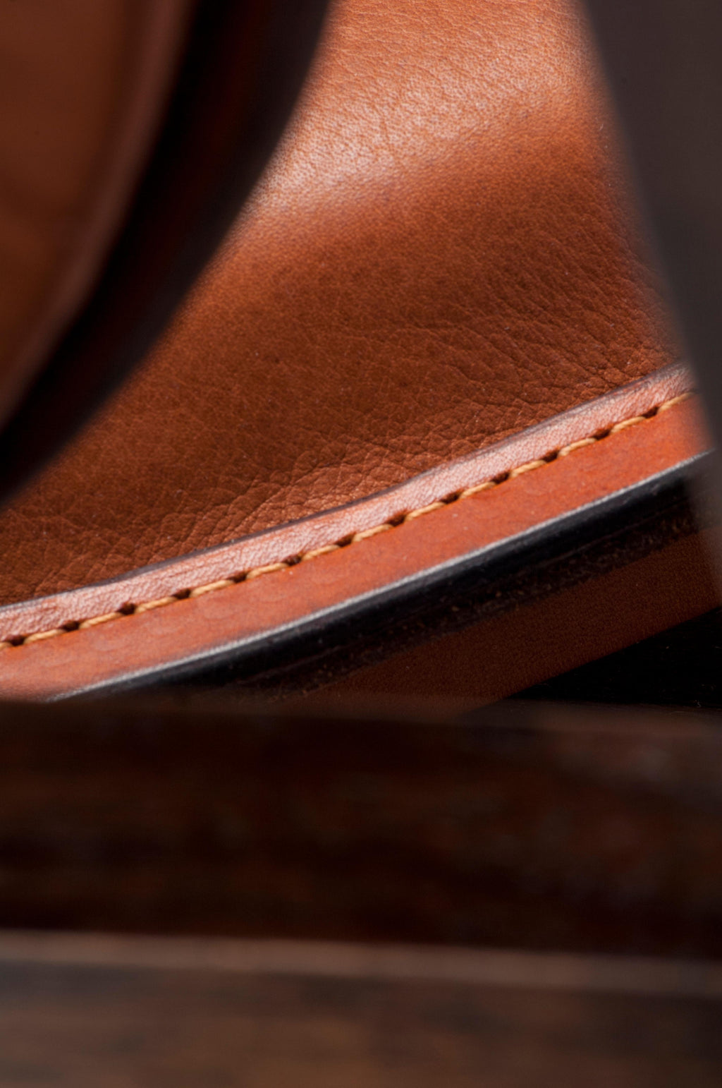 https://a.1stdibscdn.com/contemporary-constructor-armchair-in-tan-saddle-leather-and-solid-walnut-for-sale-picture-7/f_27813/f_136741511767080926508/SS178_master.jpg