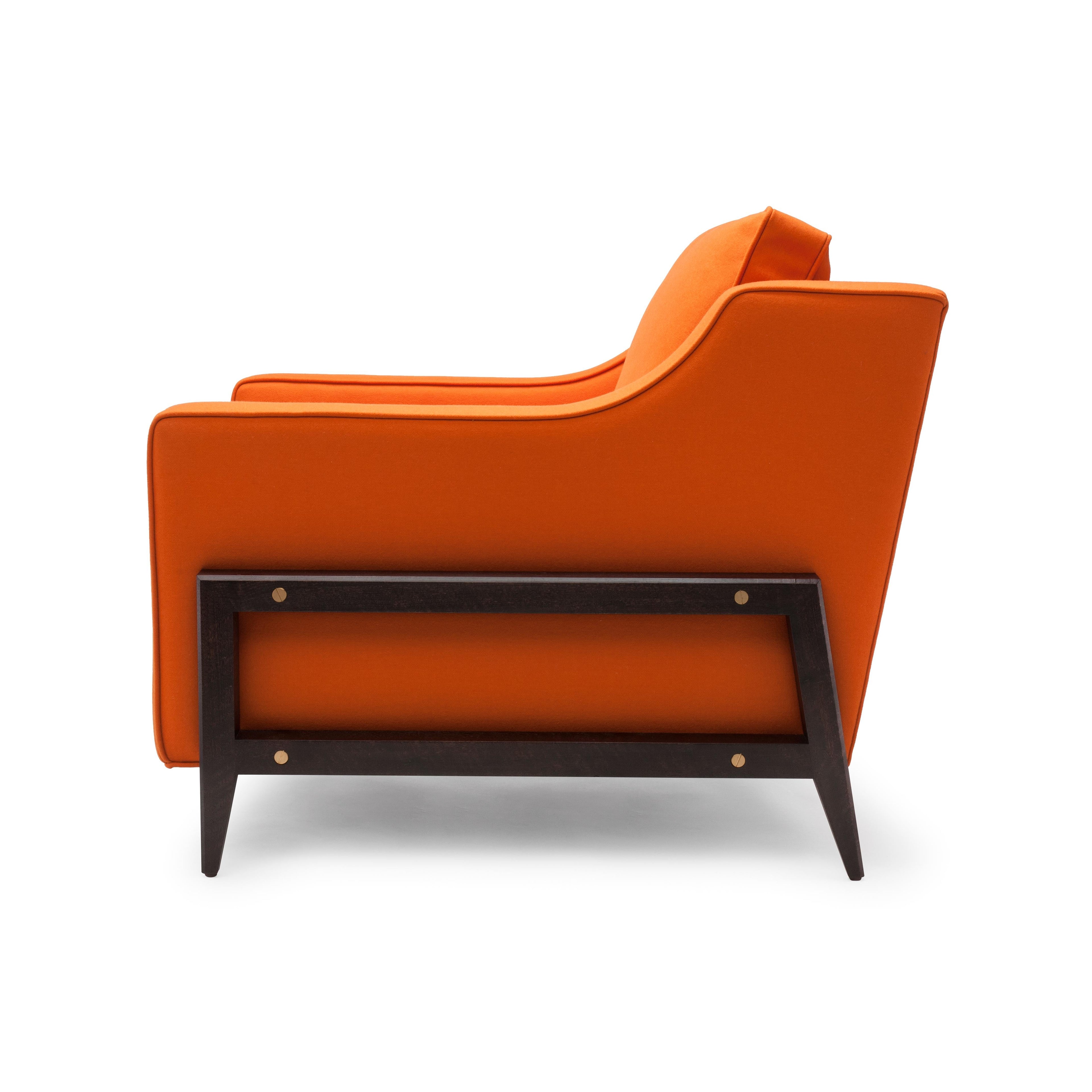 https://a.1stdibscdn.com/contemporary-reposer-special-edition-chair-in-british-wool-and-walnut-legs-for-sale-picture-2/f_27813/f_451074821747749968224/SSA099_master.jpg