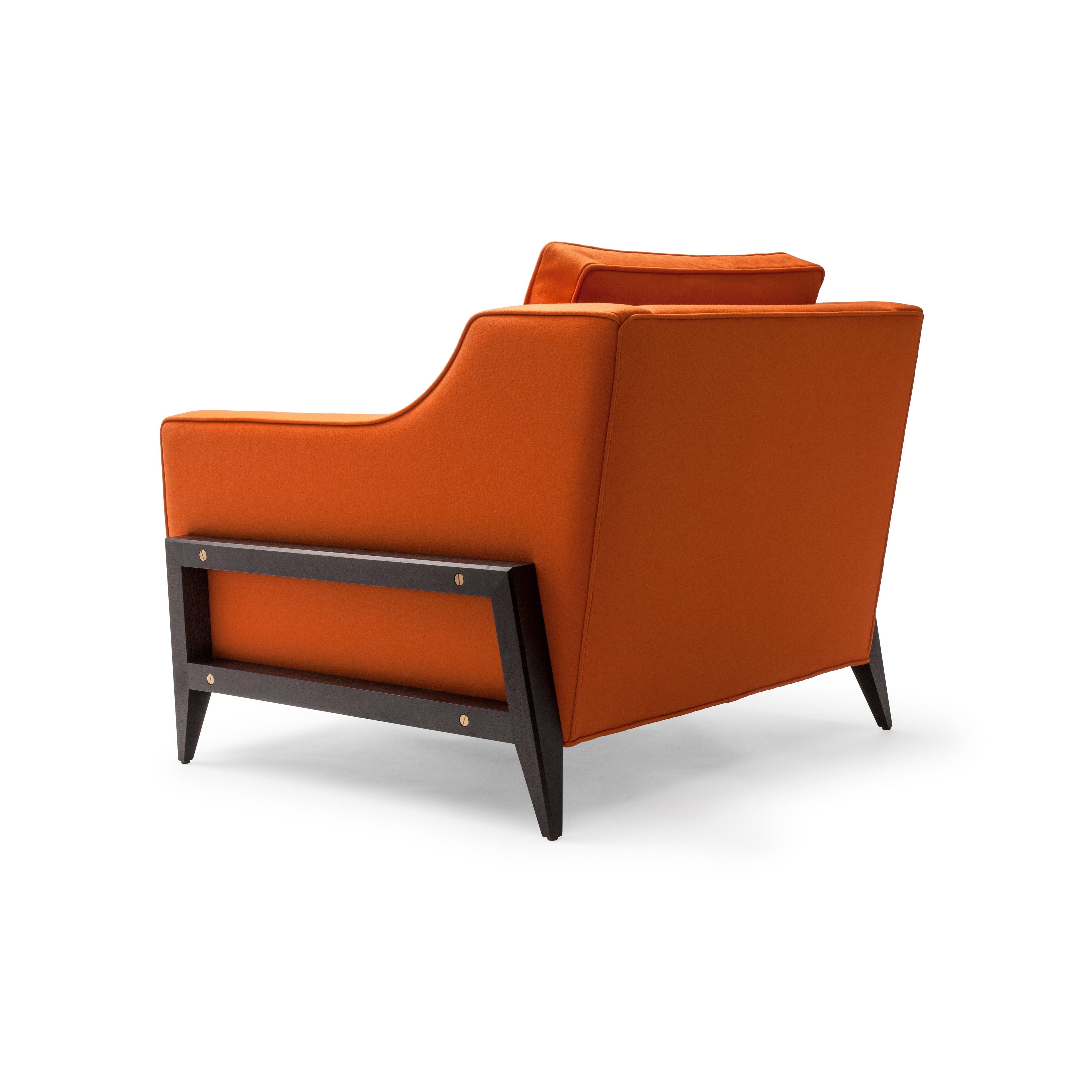 https://a.1stdibscdn.com/contemporary-reposer-special-edition-chair-in-british-wool-and-walnut-legs-for-sale-picture-3/f_27813/f_451074821747750022007/SSA111_TidyBack_master.jpg