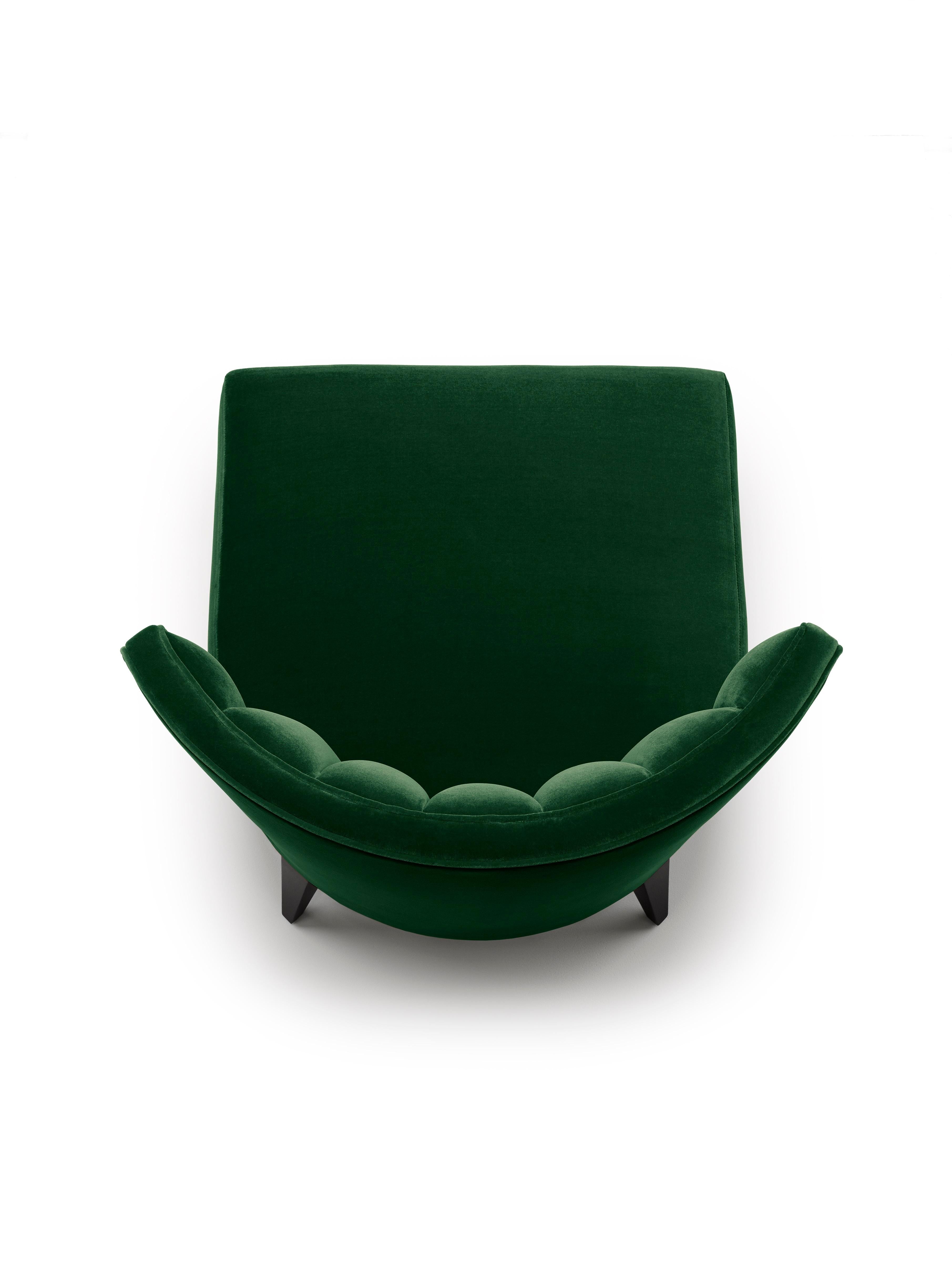 https://a.1stdibscdn.com/contemporary-isabella-scalloped-slipper-chair-juniper-green-velvet-walnut-legs-for-sale-picture-6/f_27813/f_456826921752067053932/SS_Isabella_Slipper_4_Juniper_Green_master.jpg