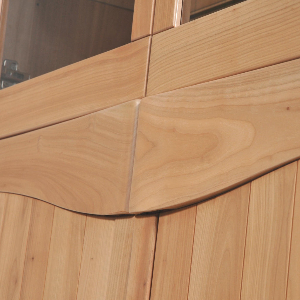 https://a.1stdibscdn.com/display-cabinet-4-doors-in-french-solid-cherry-100-made-in-france-for-sale-picture-3/f_57342/f_265473521639586328788/STE_5802MNBGT_Vitrine_4_portes_merisier_naturel_gris_taupe_d_tail_poign_es_portes_3000x3000_master.jpeg
