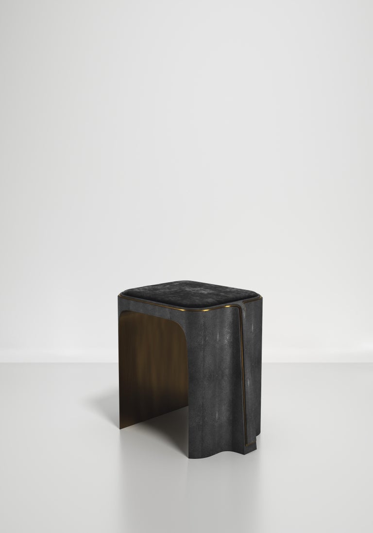 https://a.1stdibscdn.com/shagreen-stool-with-bronze-patina-brass-details-by-ry-augousti-for-sale-picture-3/f_45491/f_459666121753152568512/STOOL_AXIS_D1560003_master.jpg?width=768
