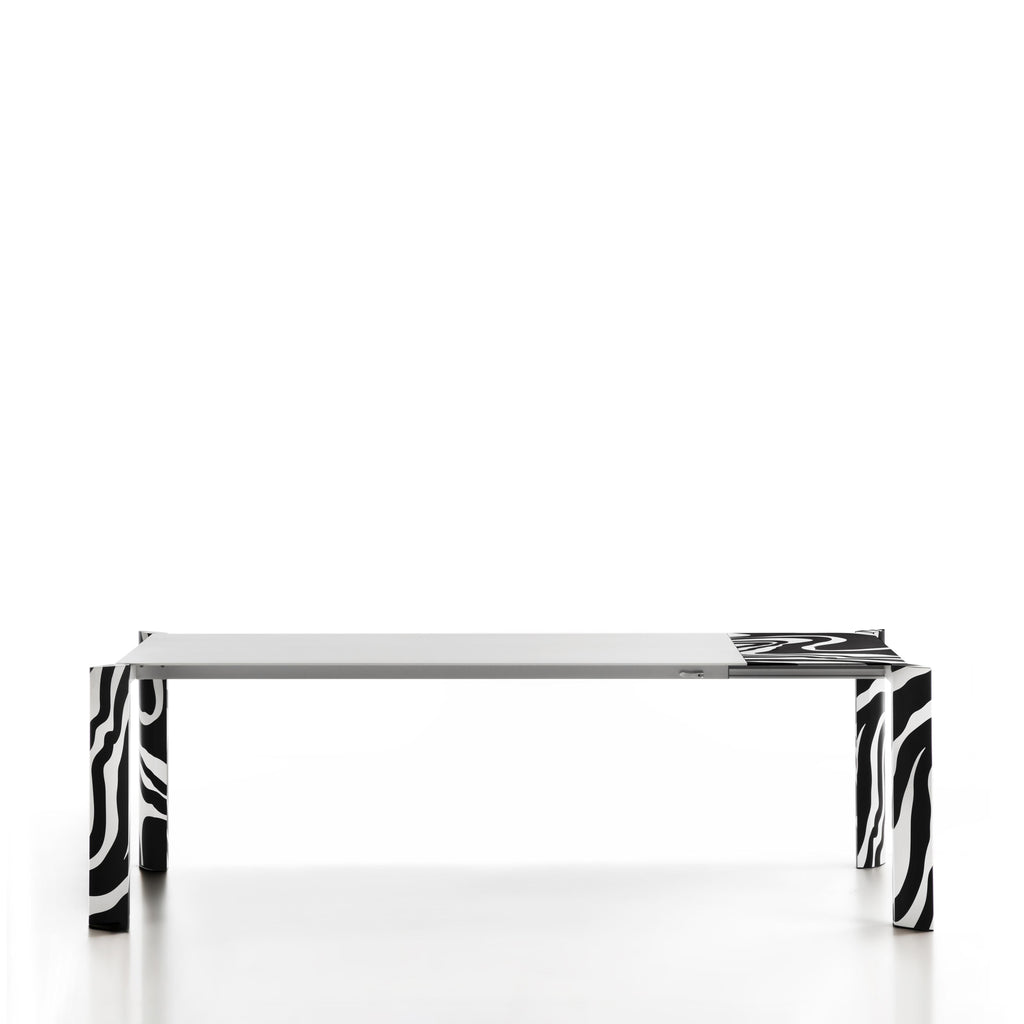 https://a.1stdibscdn.com/minimalist-laab-metaverso-table-aluminium-extendable-long-black-white-for-sale-picture-10/f_61272/f_269387121668778828584/SWNGMX011021_002_d5339d26_ef63_424b_90f2_fa680f686bf2_master.jpg
