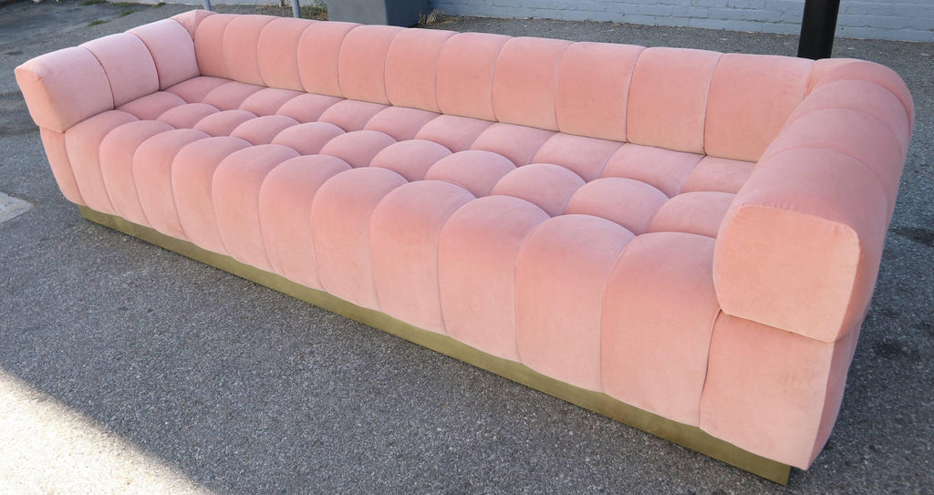 https://a.1stdibscdn.com/custom-tufted-pink-velvet-sofa-with-brass-base-by-adesso-imports-for-sale-picture-2/1697896/f_326675121675870618060/S_423_3_master.jpg