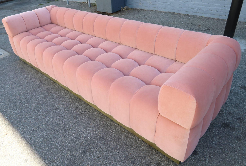 https://a.1stdibscdn.com/custom-tufted-pink-velvet-sofa-with-brass-base-by-adesso-imports-for-sale-picture-3/1697896/f_326675121675870618577/S_423_6_master.jpg