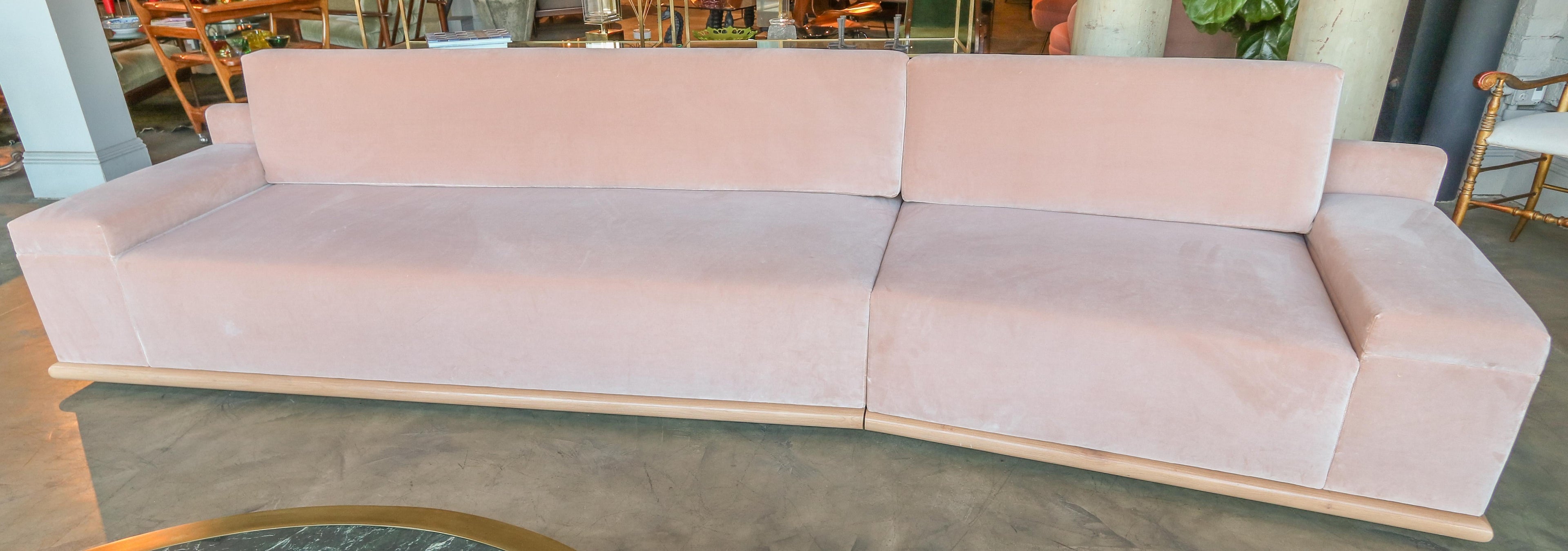https://a.1stdibscdn.com/custom-blush-pink-velvet-sectional-sofa-with-maple-wood-base-by-adesso-imports-for-sale-picture-3/f_8175/f_214016121605213936450/S_470_3_master.jpg