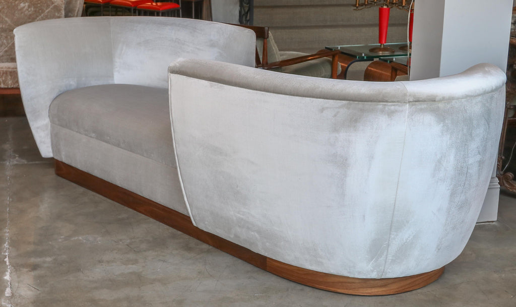 https://a.1stdibscdn.com/custom-tete-a-tete-sofa-bench-in-grey-velvet-with-walnut-base-by-adesso-imports-for-sale-picture-10/f_8175/f_220375221610069659900/S_473_12_master.jpg