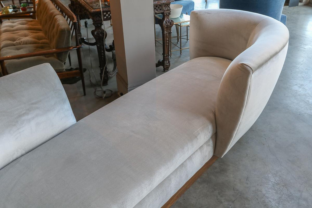 https://a.1stdibscdn.com/custom-tete-a-tete-sofa-bench-in-grey-velvet-with-walnut-base-by-adesso-imports-for-sale-picture-4/f_8175/f_220375221610069603937/S_473_6_master.jpg