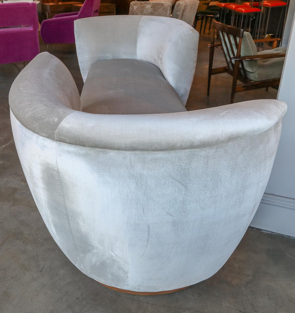 https://a.1stdibscdn.com/custom-tete-a-tete-sofa-bench-in-grey-velvet-with-walnut-base-by-adesso-imports-for-sale-picture-5/f_8175/f_220375221610069605173/S_473_8_master.jpg