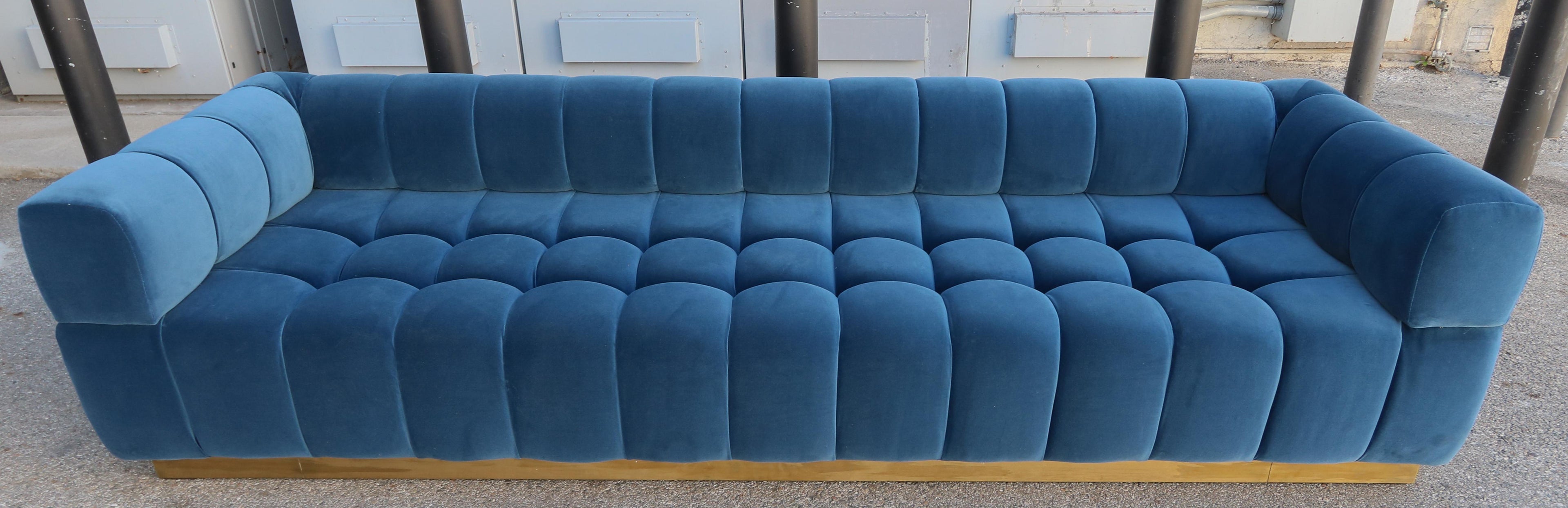 https://a.1stdibscdn.com/custom-tufted-blue-velvet-sofa-with-brass-base-by-adesso-imports-for-sale-picture-10/f_8175/f_231056521616713411441/S_476_7_master.jpg