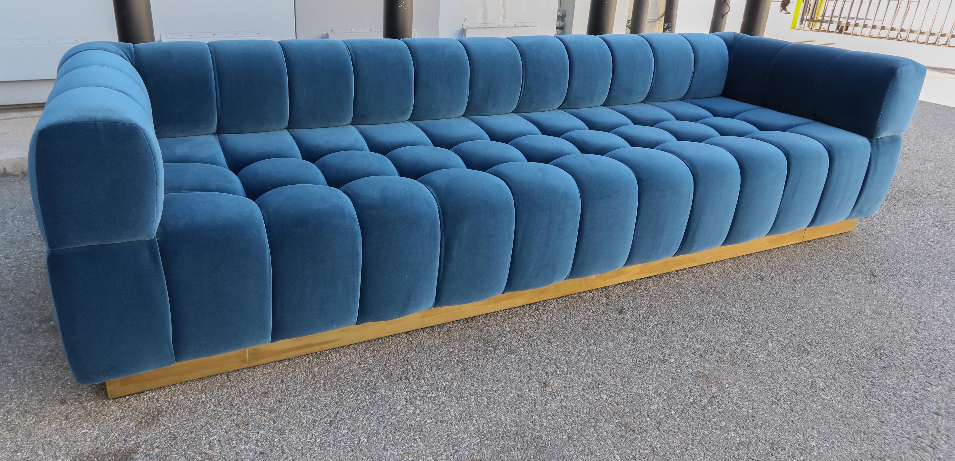 https://a.1stdibscdn.com/custom-tufted-blue-velvet-sofa-with-brass-base-by-adesso-imports-for-sale-picture-11/f_8175/f_231056521616713416497/S_476_8_master.jpg