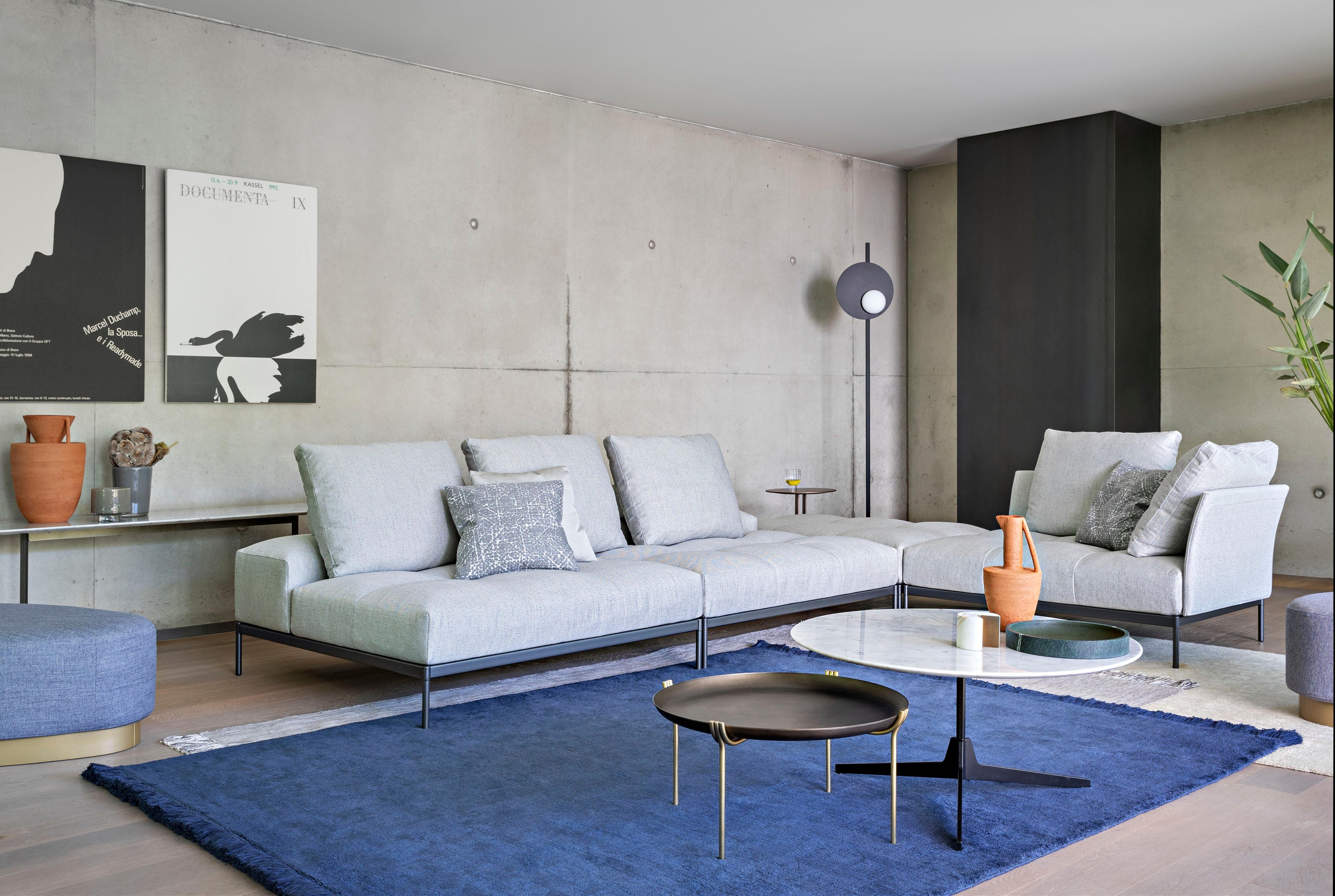 https://a.1stdibscdn.com/pixel-light-indoor-sofa-in-extra-kami-a1-upholstery-by-sergio-bicego-for-sale-picture-7/22569652/f_265738221639719783686/Saba_PixelLight_Indoor_BeppeBrancato1_2__master.jpg
