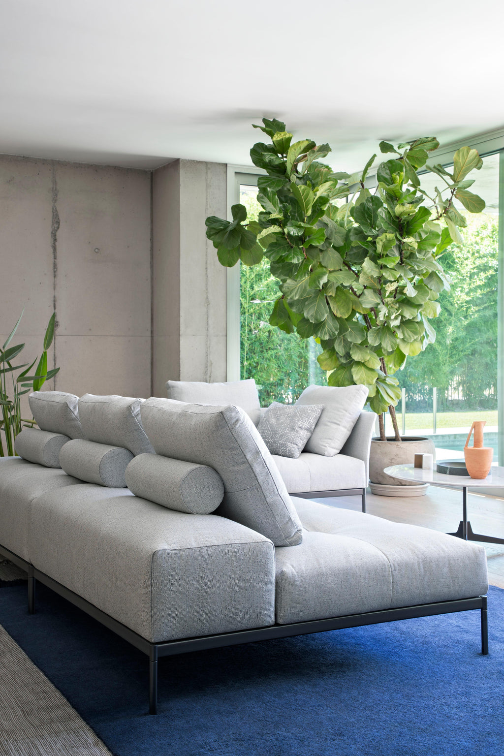 https://a.1stdibscdn.com/pixel-light-indoor-sofa-in-extra-kami-a1-upholstery-by-sergio-bicego-for-sale-picture-10/22569652/f_265738221639719786037/Saba_PixelLight_Indoor_BeppeBrancato4_2__master.jpg