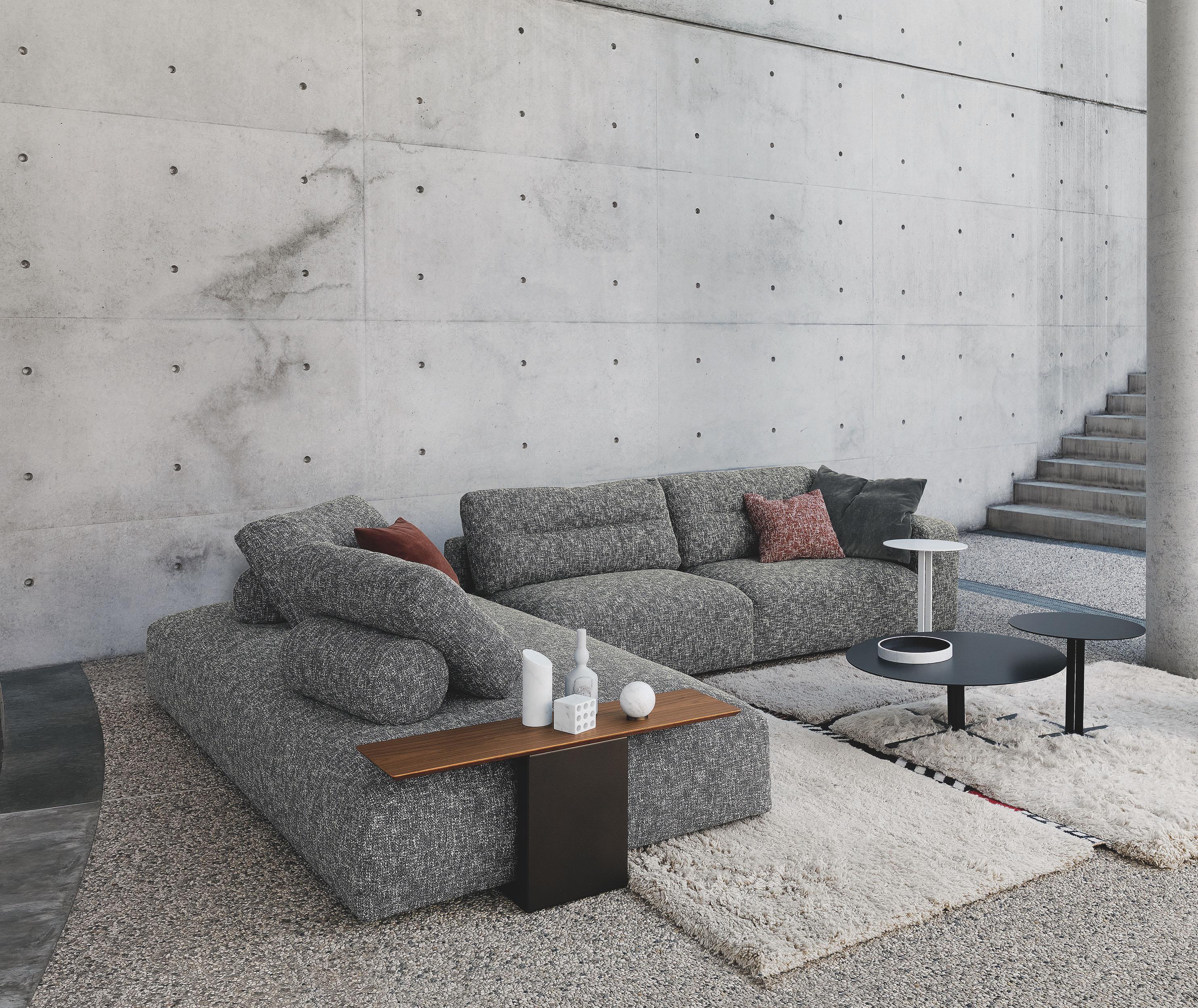 https://a.1stdibscdn.com/my-taos-sectional-sofa-in-grey-seventy-upholstery-with-wheels-by-sergio-bicego-for-sale-picture-11/22569652/f_265586021639651061636/Saba_my_taos_7_master.jpg