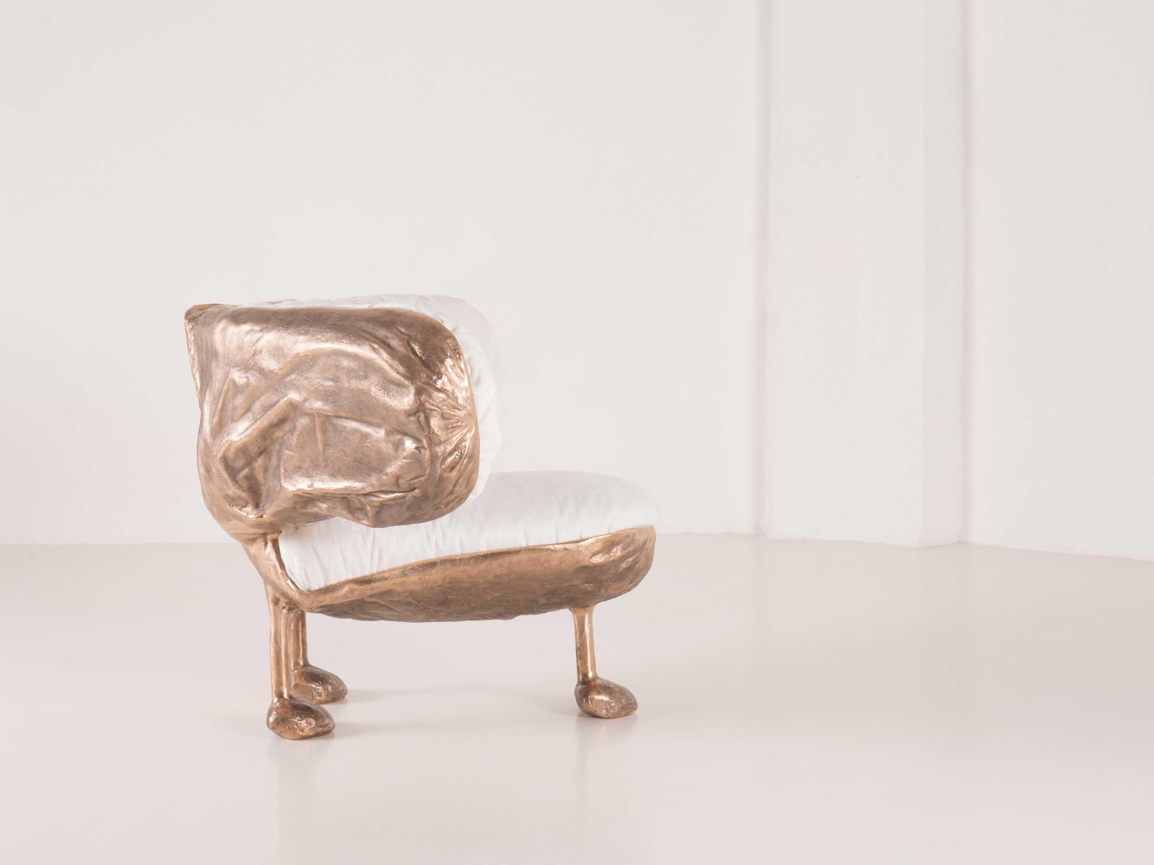 https://a.1stdibscdn.com/sacco-alato-bronze-armchair-by-roberto-matta-paradisoterrestre-edition-for-sale-picture-3/f_84302/f_336808021680793032374/Sacco_Alato_Bronze_01_master.jpg