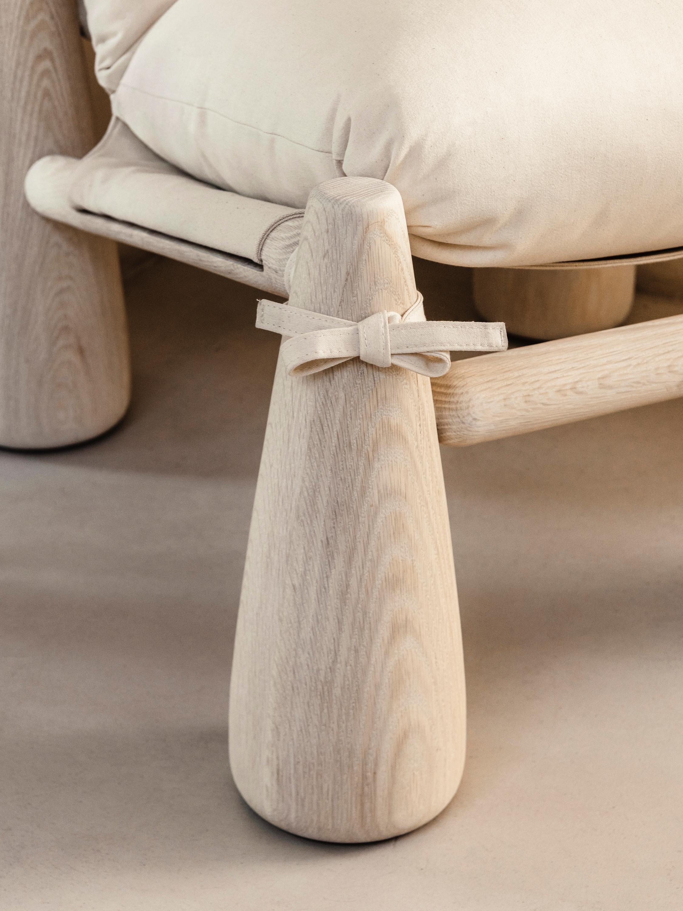 https://a.1stdibscdn.com/contemporary-upholstered-bell-chair-for-sale-picture-5/f_72712/f_303345921688946996963/SamKlemick_0377_master.jpg