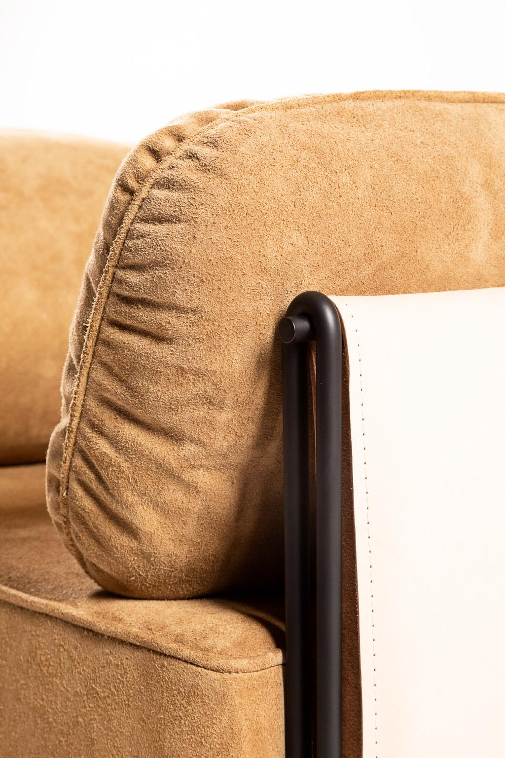 https://a.1stdibscdn.com/contemporary-armchair-in-steel-and-leather-sonia-by-samuel-lamas-for-sale-picture-7/f_37403/f_120699331537212506445/Samuel_Lamas_Mobili_rio_2018_09_foto_Haruo_Mikami_091_Baixa_master.jpg