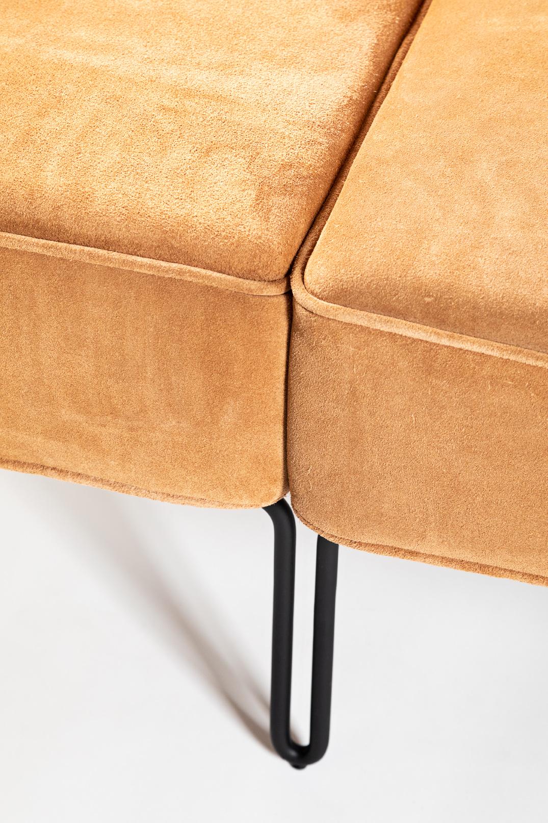 https://a.1stdibscdn.com/contemporary-brazilian-sofa-in-steel-and-leather-sonia-by-samuel-lamas-for-sale-picture-7/f_37403/f_129567411544199954065/Samuel_Lamas_Mobili_rio_2018_09_foto_Haruo_Mikami_252_Baixa_master.jpg