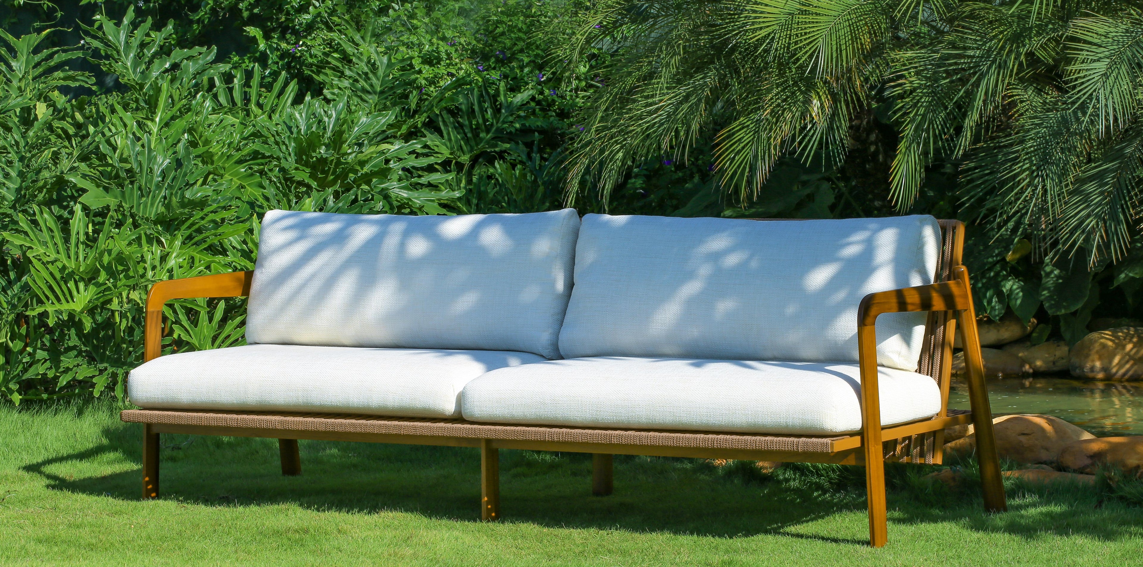 https://a.1stdibscdn.com/sancho-couch-outdoor-natural-teak-wood-aluminum-and-naval-rope-by-hand-for-sale-picture-4/f_56842/1621534416794/Sancho_003_master.jpg