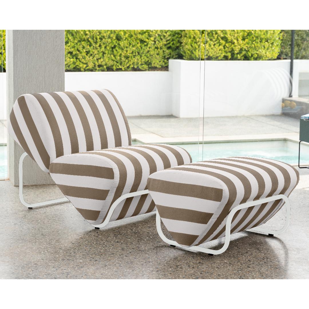 https://a.1stdibscdn.com/outdoor-trend-module-lounge-and-footstool-designed-in-1970-for-sale-picture-5/f_66742/f_320389321672809605214/Sand_and_white_pearl_white_master.jpg