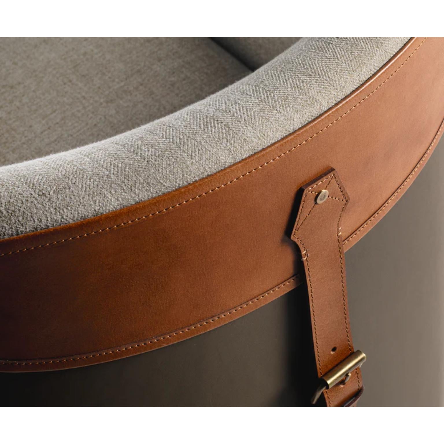 https://a.1stdibscdn.com/sandor-armchair-by-madheke-for-sale-picture-3/f_12192/f_487211921770638474327/Sandon_Armchair_Madheke_6_master.jpg