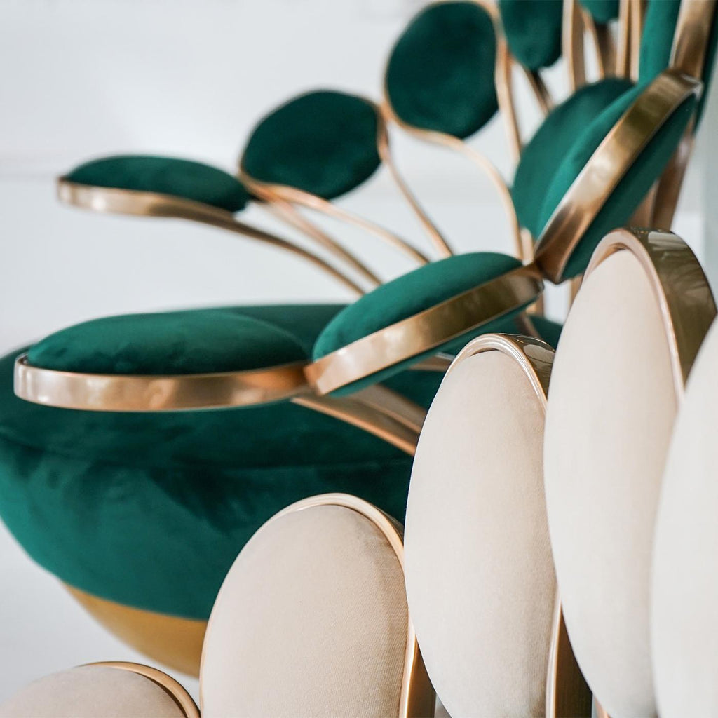 https://a.1stdibscdn.com/peacock-armchair-for-sale-picture-12/f_14282/f_292096821655824892485/Sans_titre_11_master.jpg