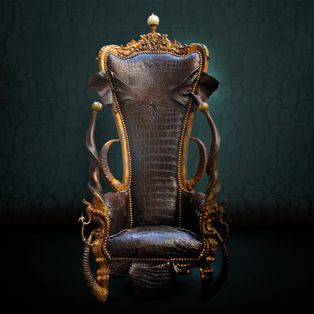https://a.1stdibscdn.com/royal-black-croco-throne-for-sale-picture-2/f_14282/1569574797265/Sans_titre_1_master.jpg