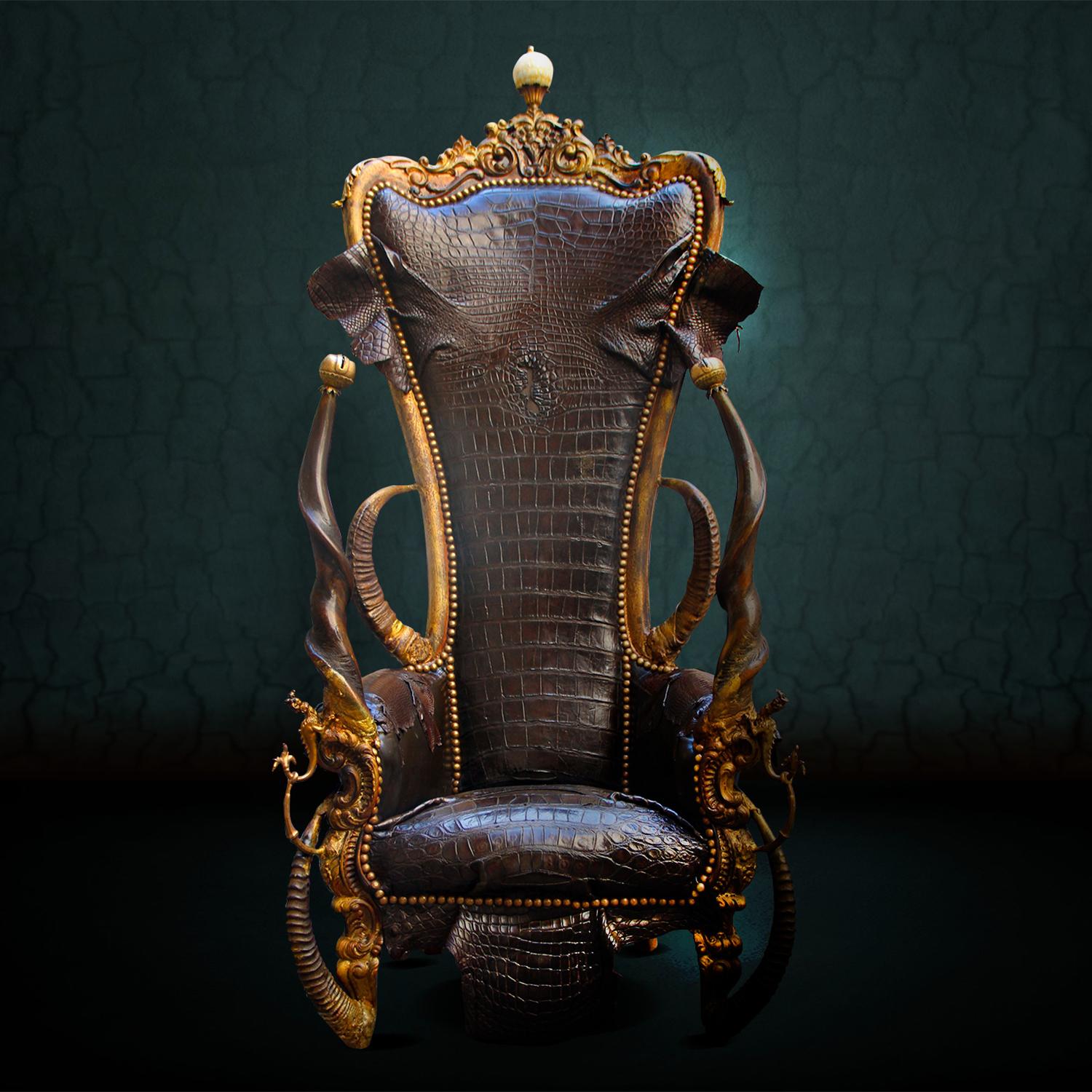 https://a.1stdibscdn.com/royal-black-croco-throne-for-sale-picture-2/f_14282/1569574797265/Sans_titre_1_master.jpg