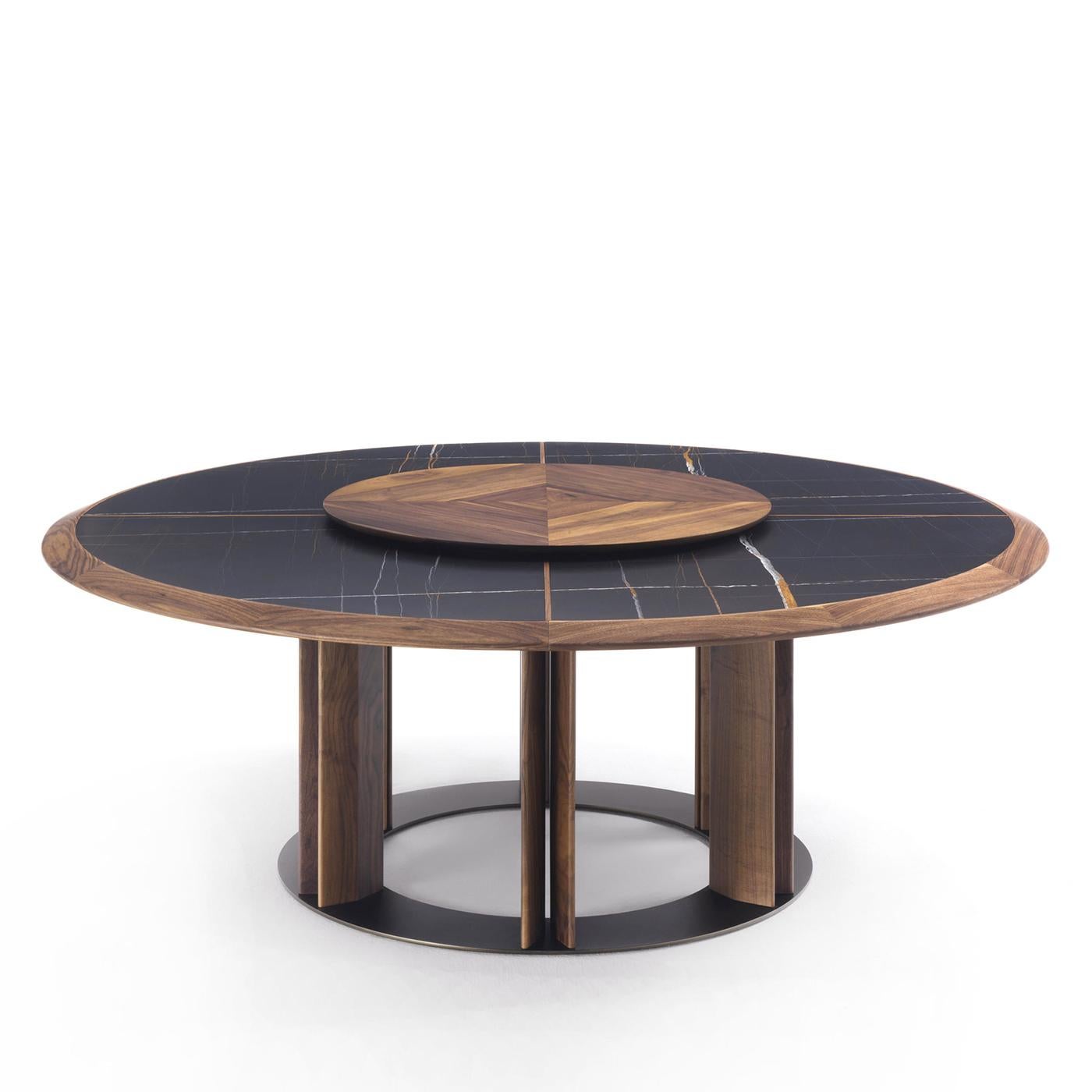 https://a.1stdibscdn.com/crosby-round-dining-table-for-sale-picture-2/f_14282/f_289842621654504374360/Sans_titre_2_master.jpg