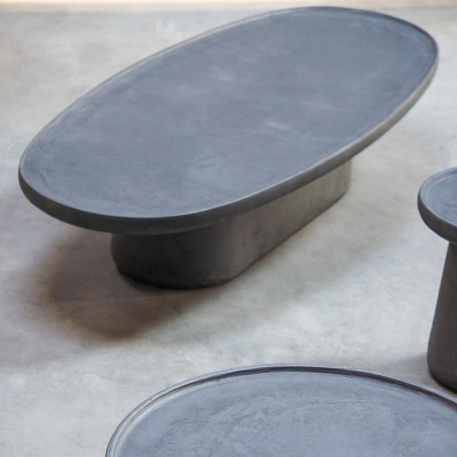 https://a.1stdibscdn.com/yeshi-oval-coffee-table-for-sale-picture-2/f_14282/f_339188421682079610629/Sans_titre_2_master.jpg