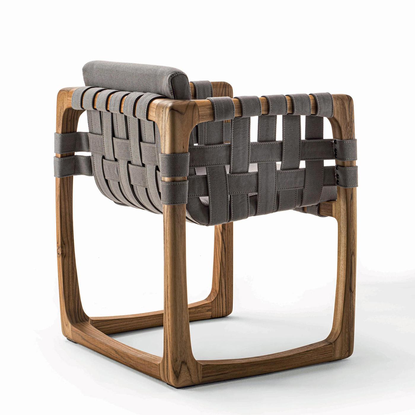 https://a.1stdibscdn.com/webbing-outdoor-chair-for-sale-picture-2/f_14282/f_281399421649341568165/Sans_titre_2_master.jpg