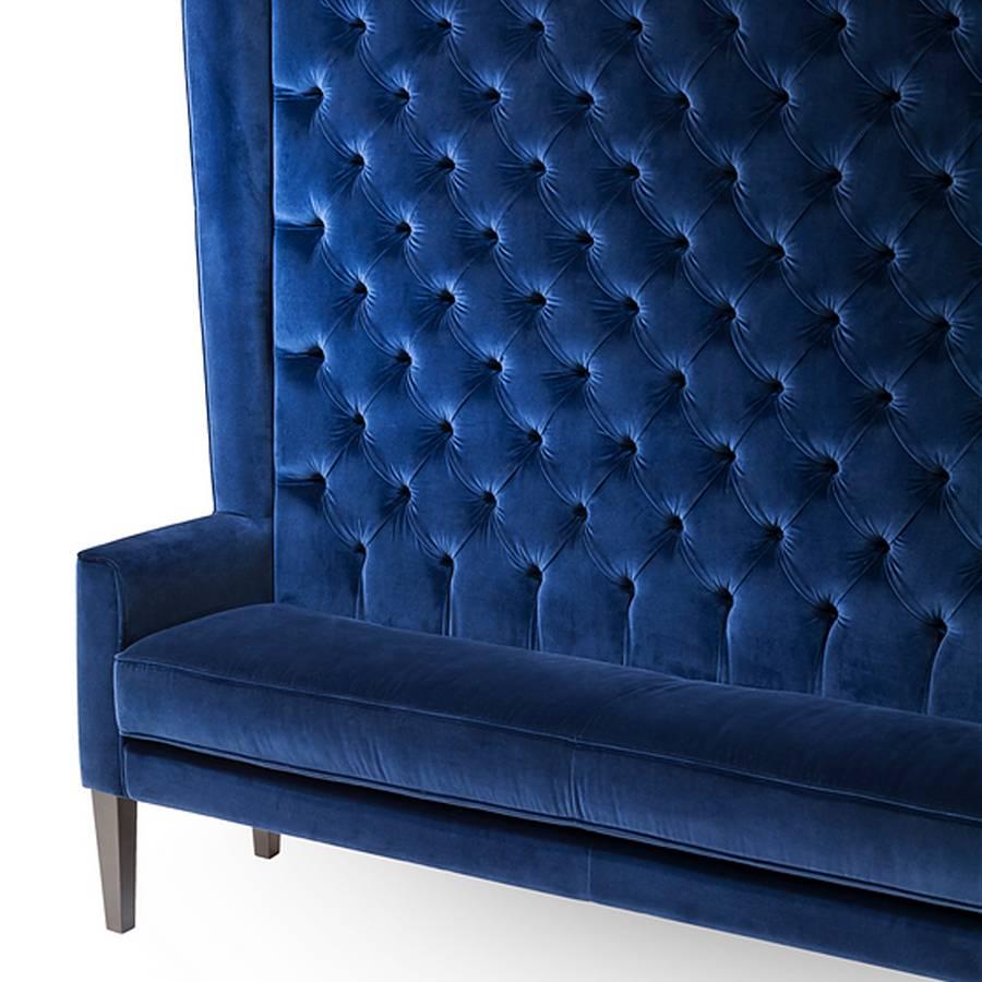 https://a.1stdibscdn.com/wall-sofa-capitonated-with-red-or-blue-or-green-velvet-for-sale-picture-4/f_14282/1527844510530/Sans_titre_2_master.jpg