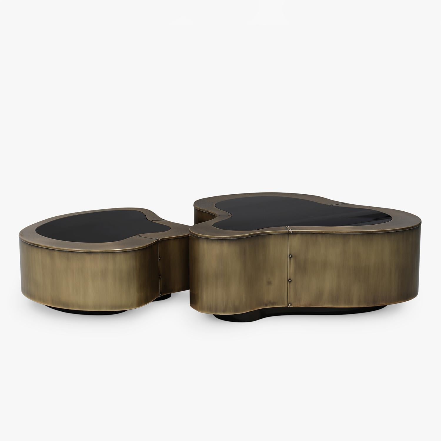 https://a.1stdibscdn.com/dalia-antique-brass-set-of-2-coffee-table-for-sale-picture-2/f_14282/f_346819921686299158371/Sans_titre_2_master.jpg