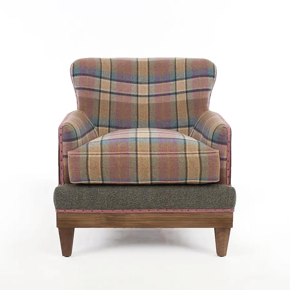 https://a.1stdibscdn.com/dundee-armchair-for-sale-picture-2/f_14282/f_317657421671184952161/Sans_titre_2_master.jpg