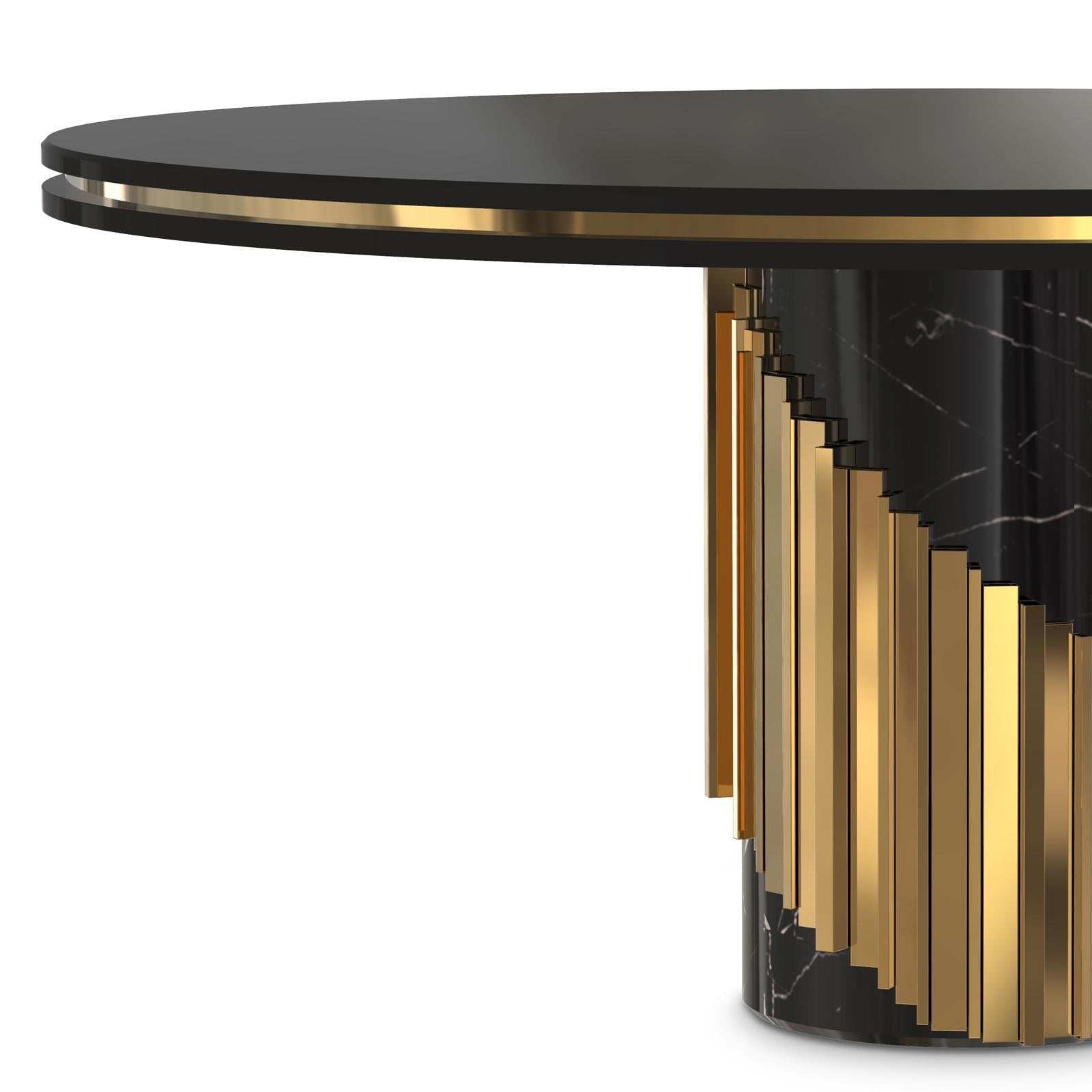 https://a.1stdibscdn.com/maxima-round-table-with-black-marble-base-for-sale-picture-2/f_14282/1542890875674/Sans_titre_2_master.jpg