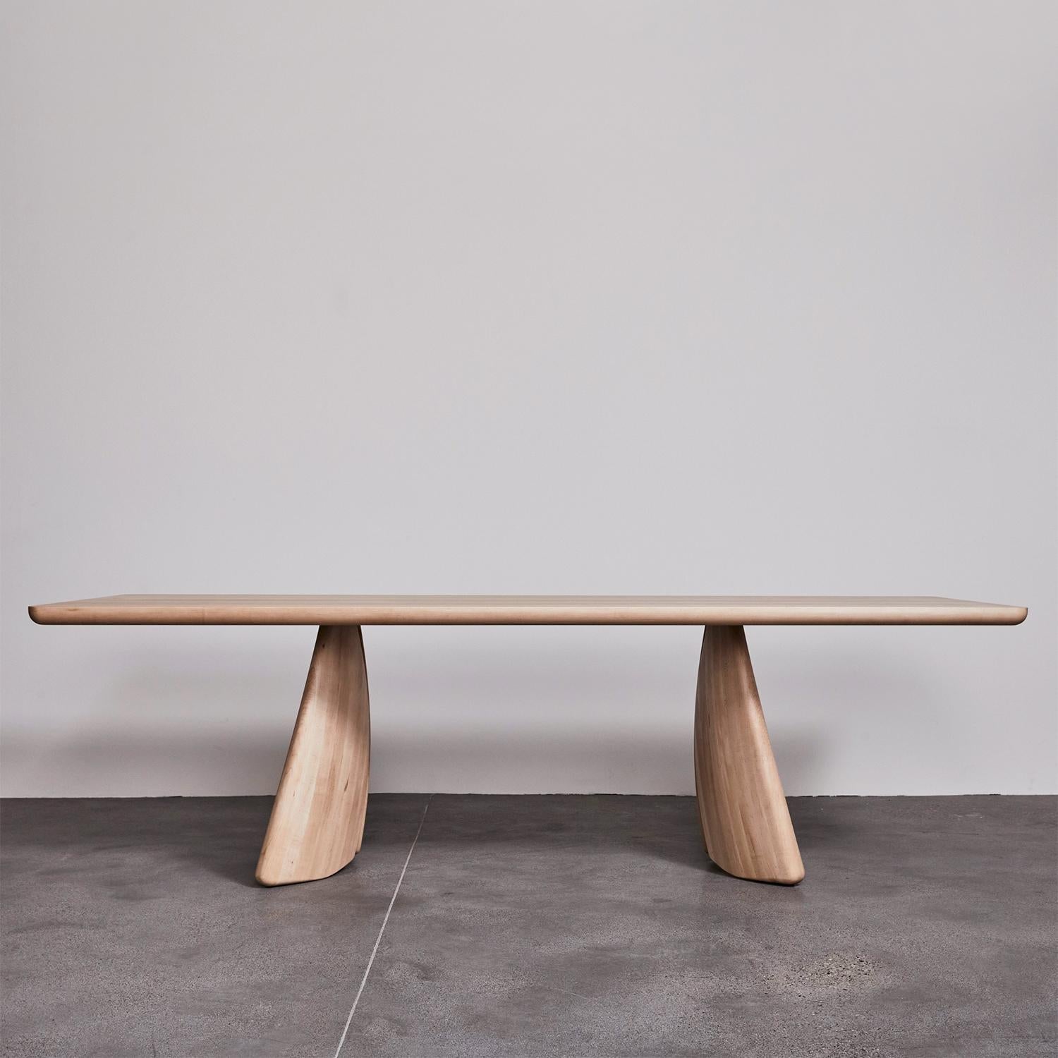 https://a.1stdibscdn.com/cove-oak-dining-table-for-sale-picture-3/f_14282/f_316430821670497188307/Sans_titre_2_master.jpg