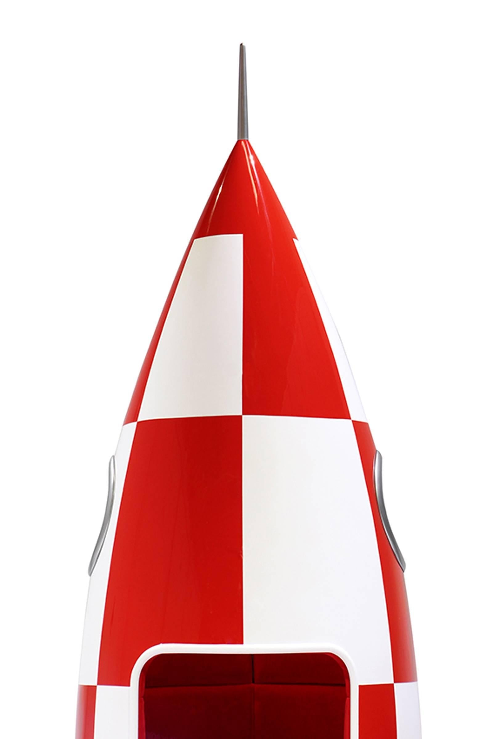 https://a.1stdibscdn.com/children-rocket-chair-in-fiber-glass-and-wood-for-sale-picture-4/f_14282/f_266477121640165125871/Sans_titre_3_master.jpg