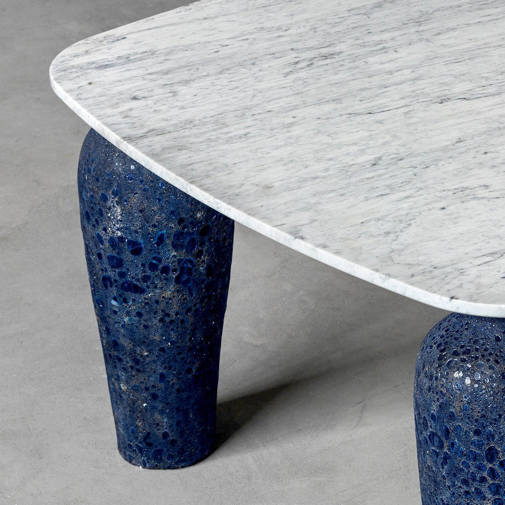 https://a.1stdibscdn.com/blue-ceramic-long-dining-table-for-sale-picture-4/f_14282/1548336294004/Sans_titre_3_master.jpg