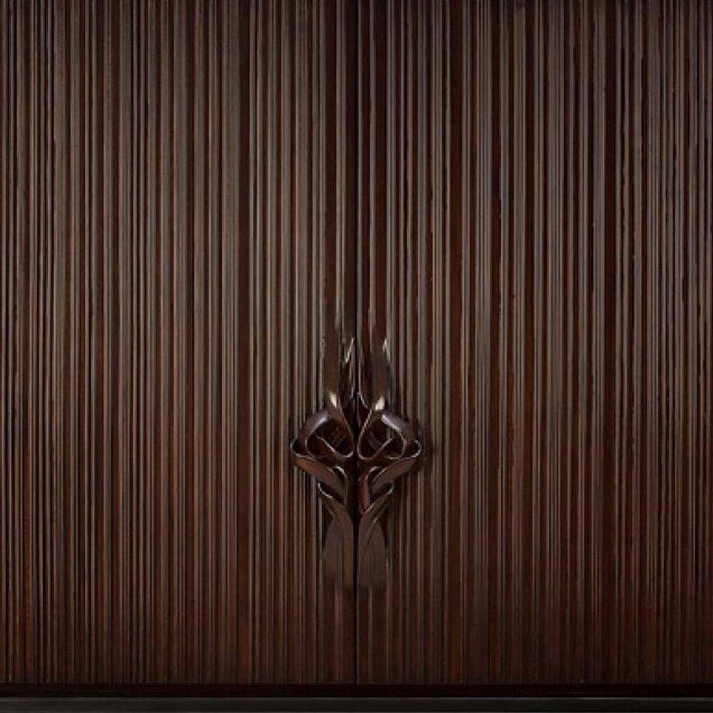 https://a.1stdibscdn.com/thomas-bar-in-solid-mahogany-wood-and-coral-lacquered-inside-for-sale-picture-3/f_14282/f_281867121649673847120/Sans_titre_3_master.jpg