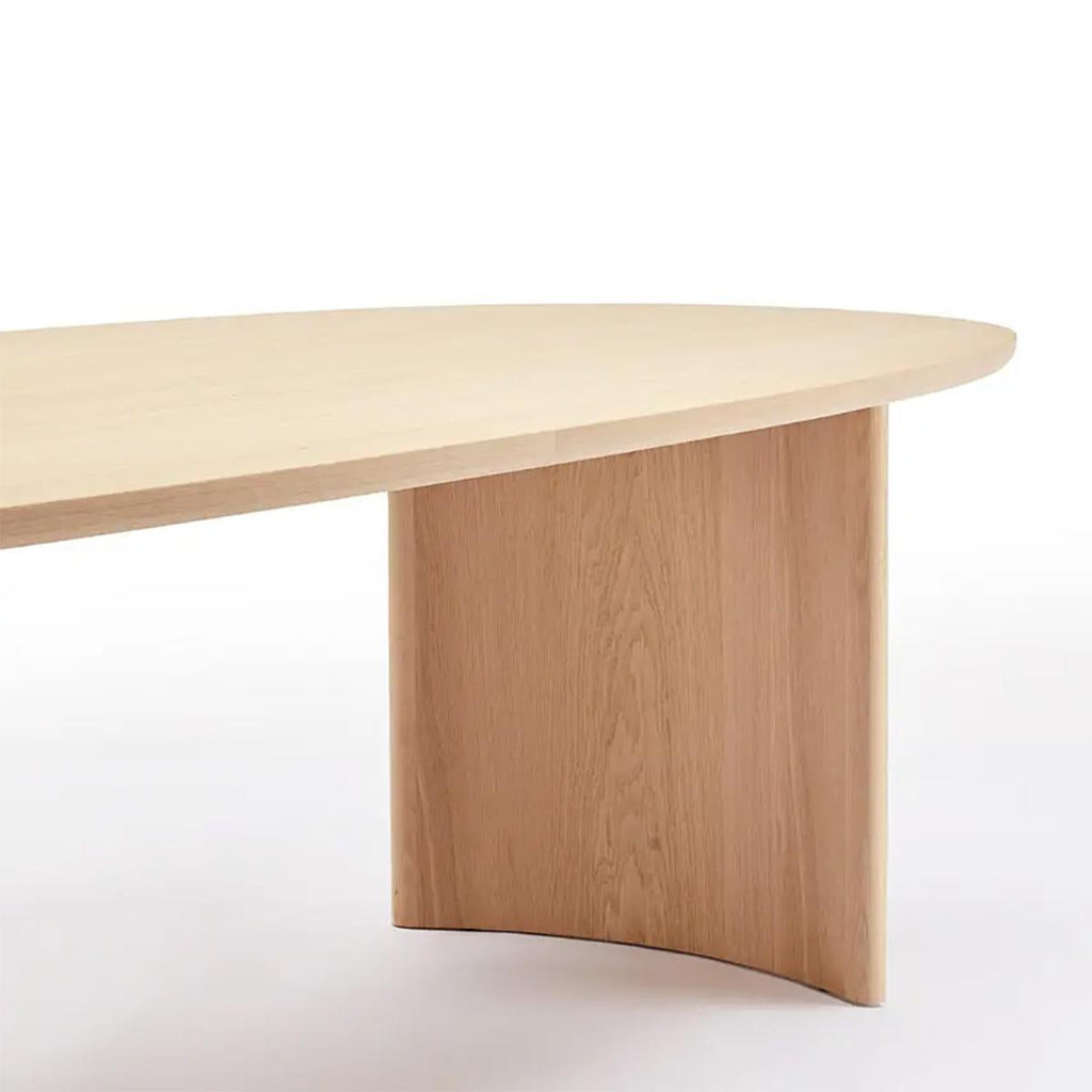 https://a.1stdibscdn.com/reverto-natural-oak-table-for-sale-picture-4/f_14282/f_492515621773681389758/Sans_titre_4_master.jpg