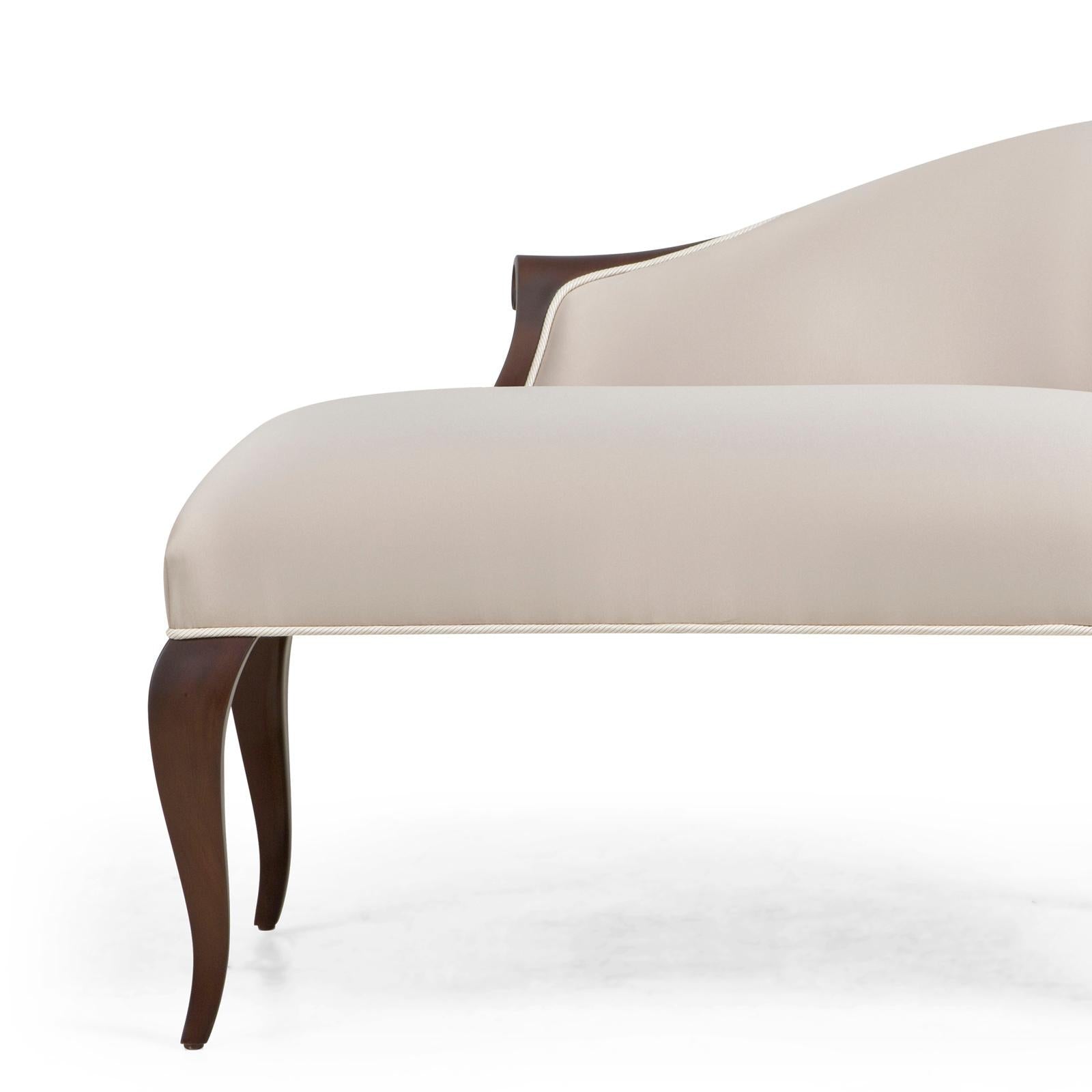 https://a.1stdibscdn.com/nicely-tall-sofa-with-mahogany-structure-and-high-quality-fabric-for-sale-picture-2/f_14282/1531403246671/Sans_titre_4_master.jpg
